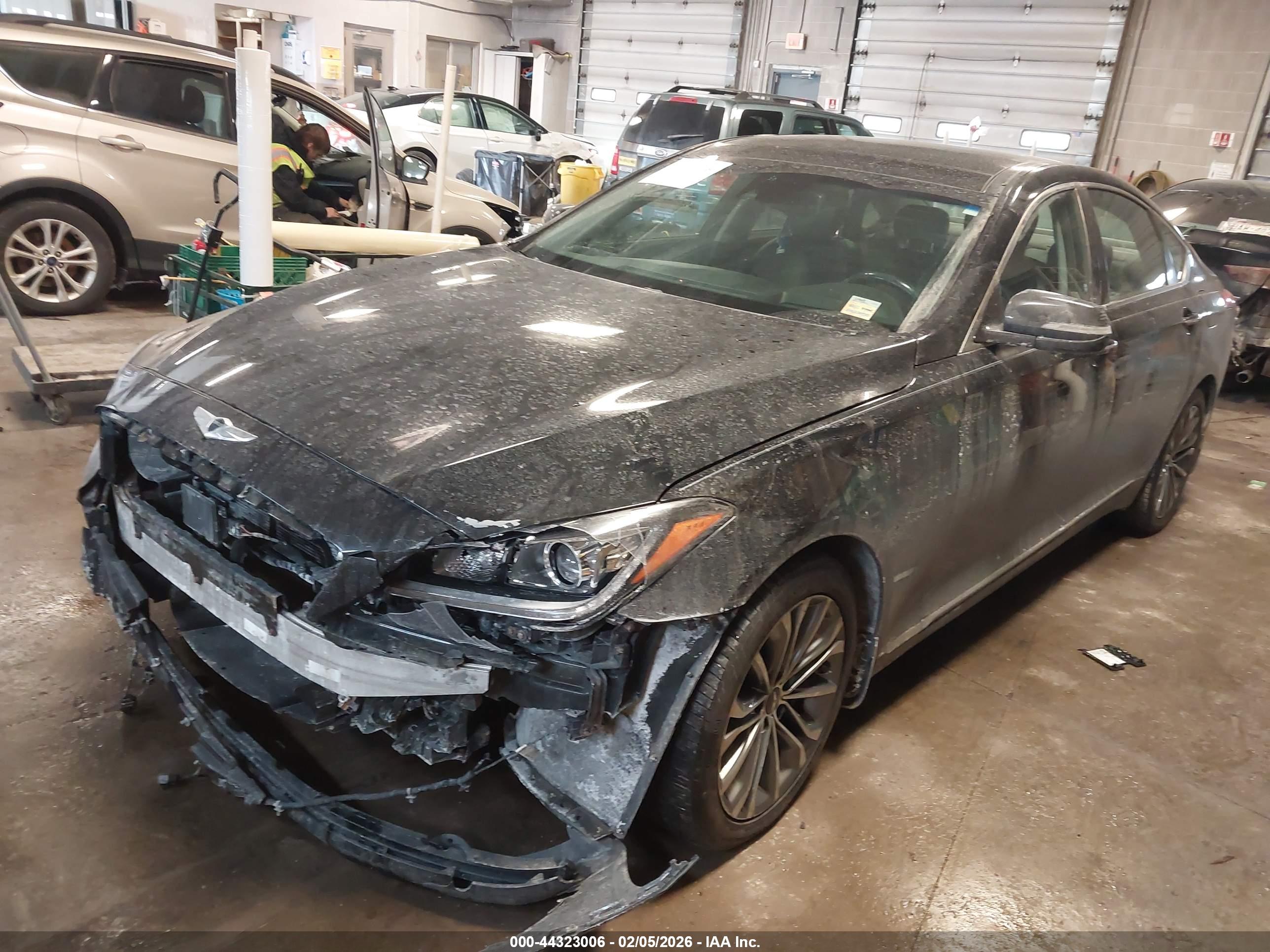 HYUNDAI GENESIS image 2