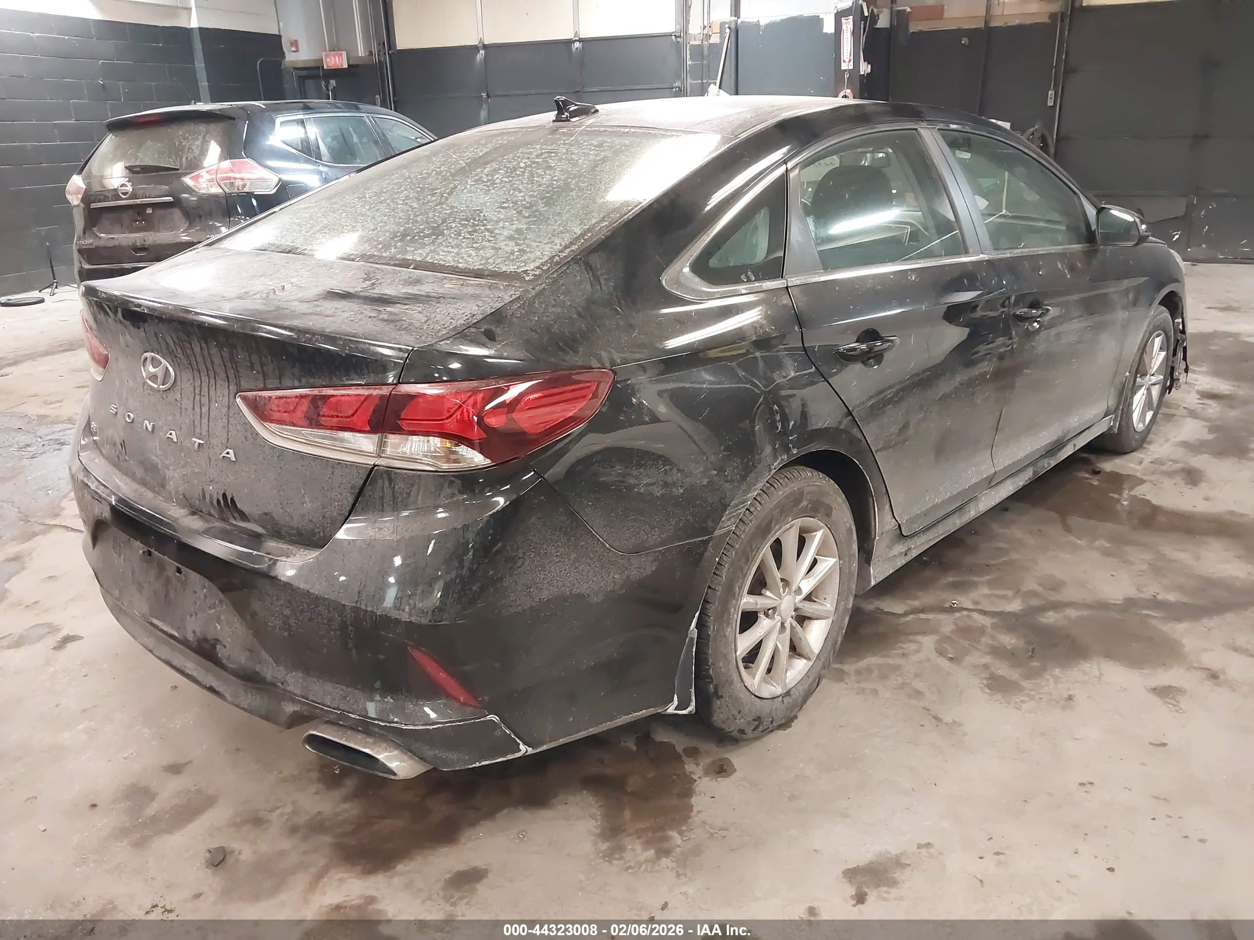 HYUNDAI SONATA image 4