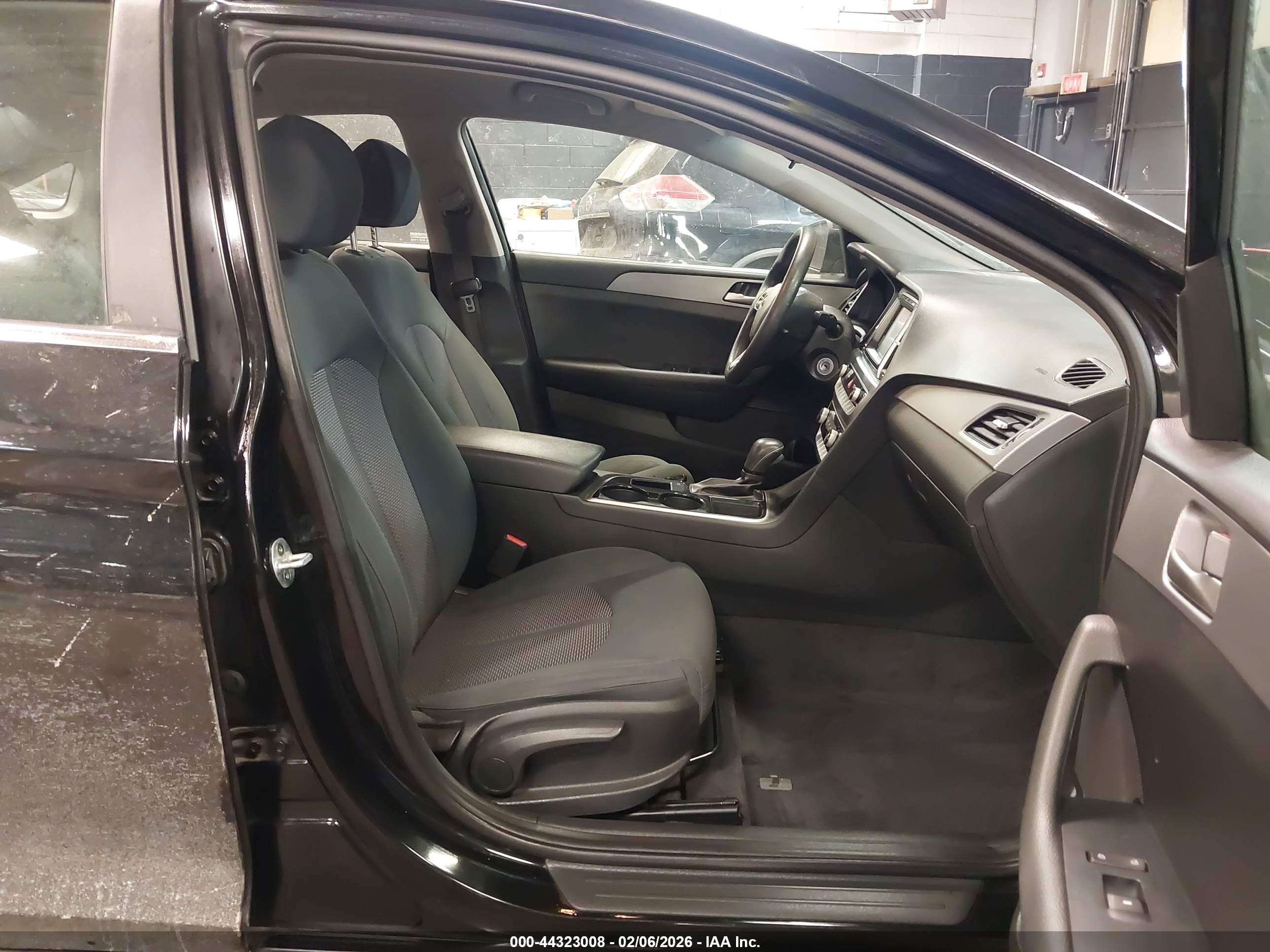 HYUNDAI SONATA image 5