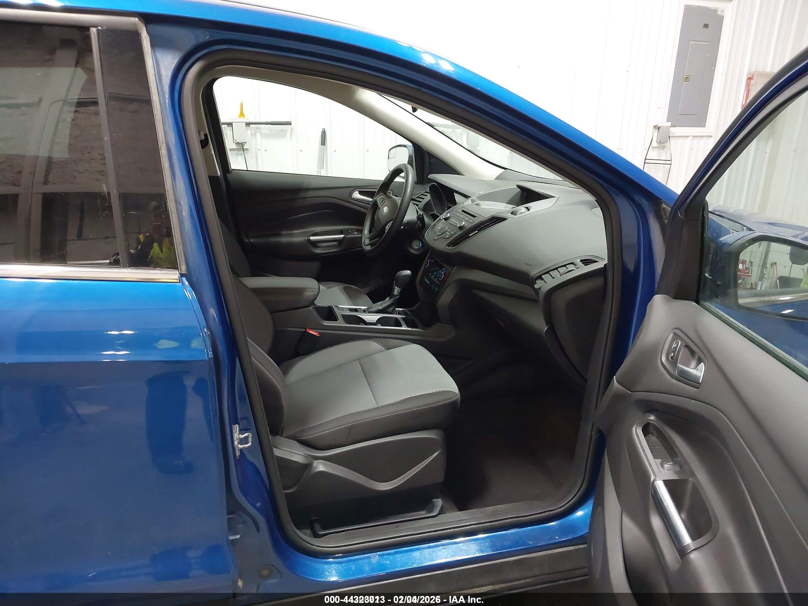 FORD ESCAPE image 5