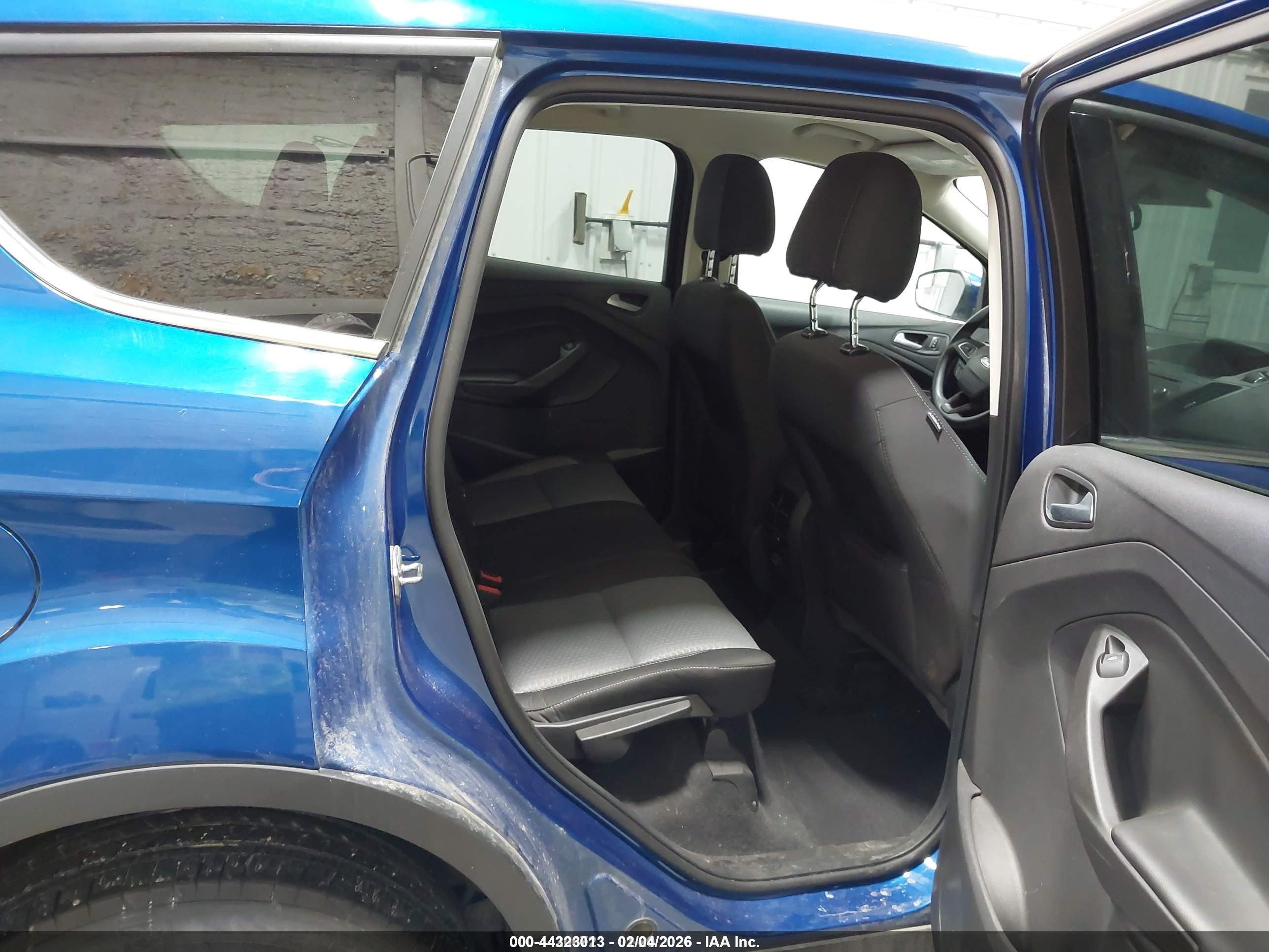 FORD ESCAPE image 8