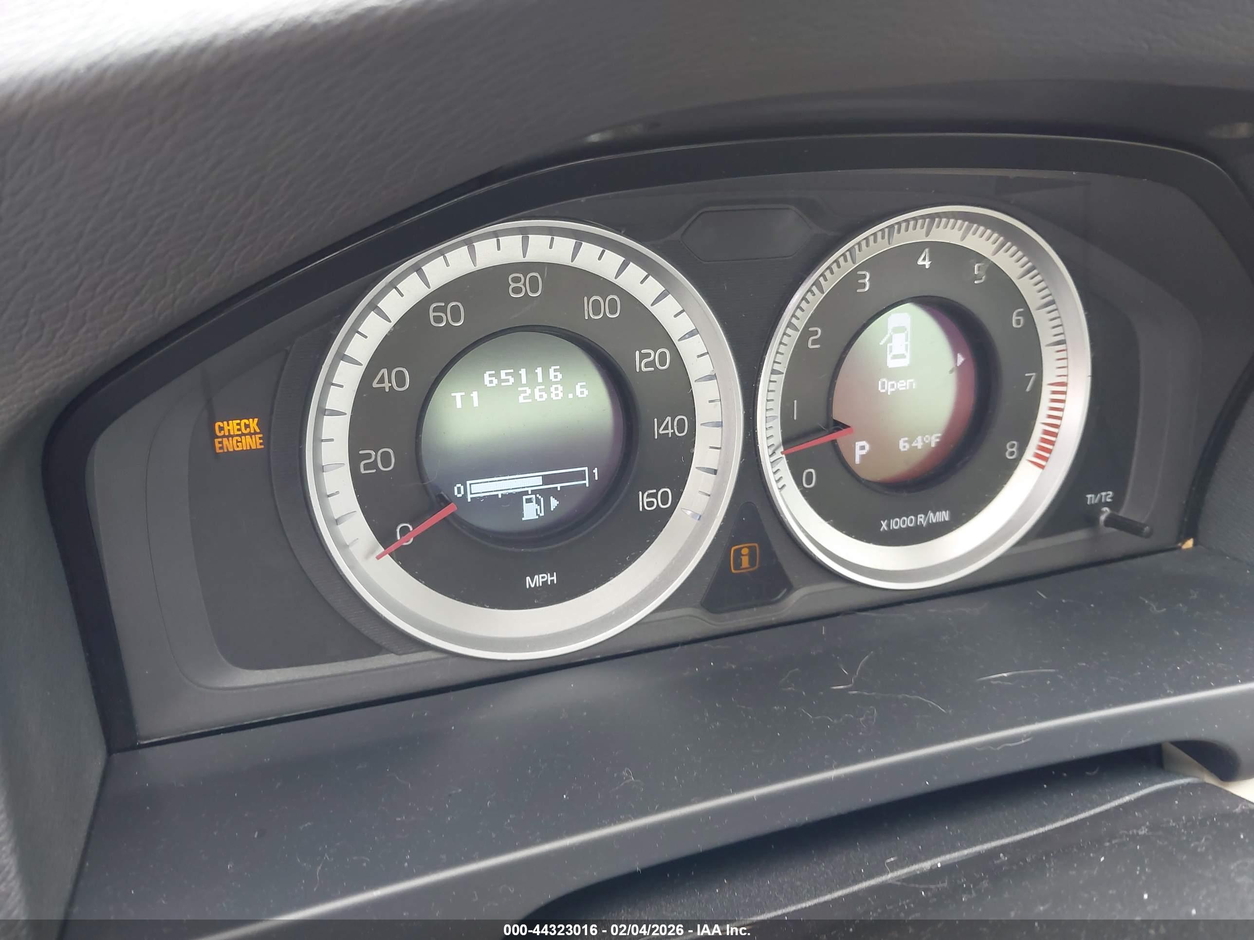 VOLVO S60 image 7