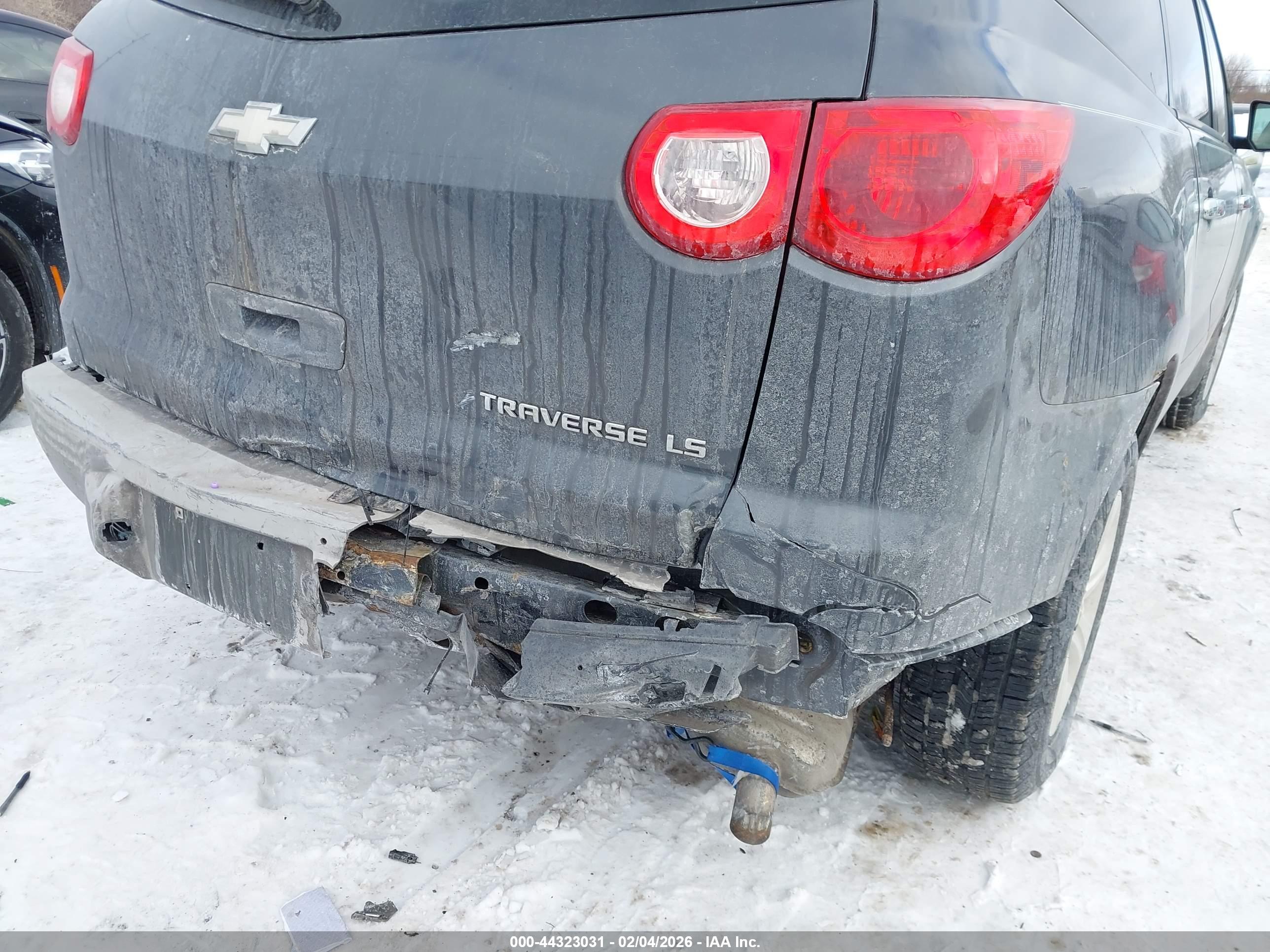 CHEVROLET TRAVERSE image 6