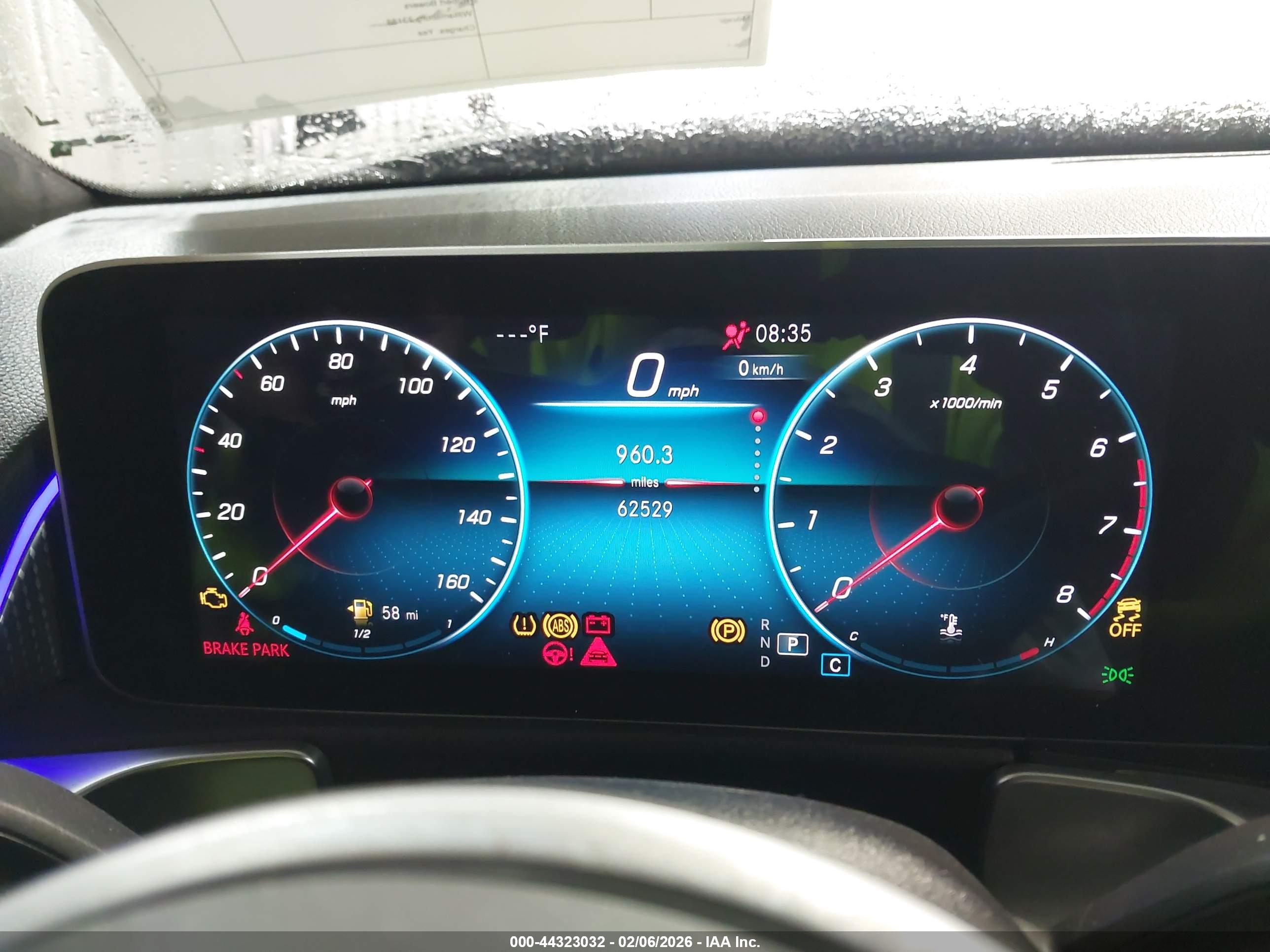 MERCEDES-BENZ GLB image 7