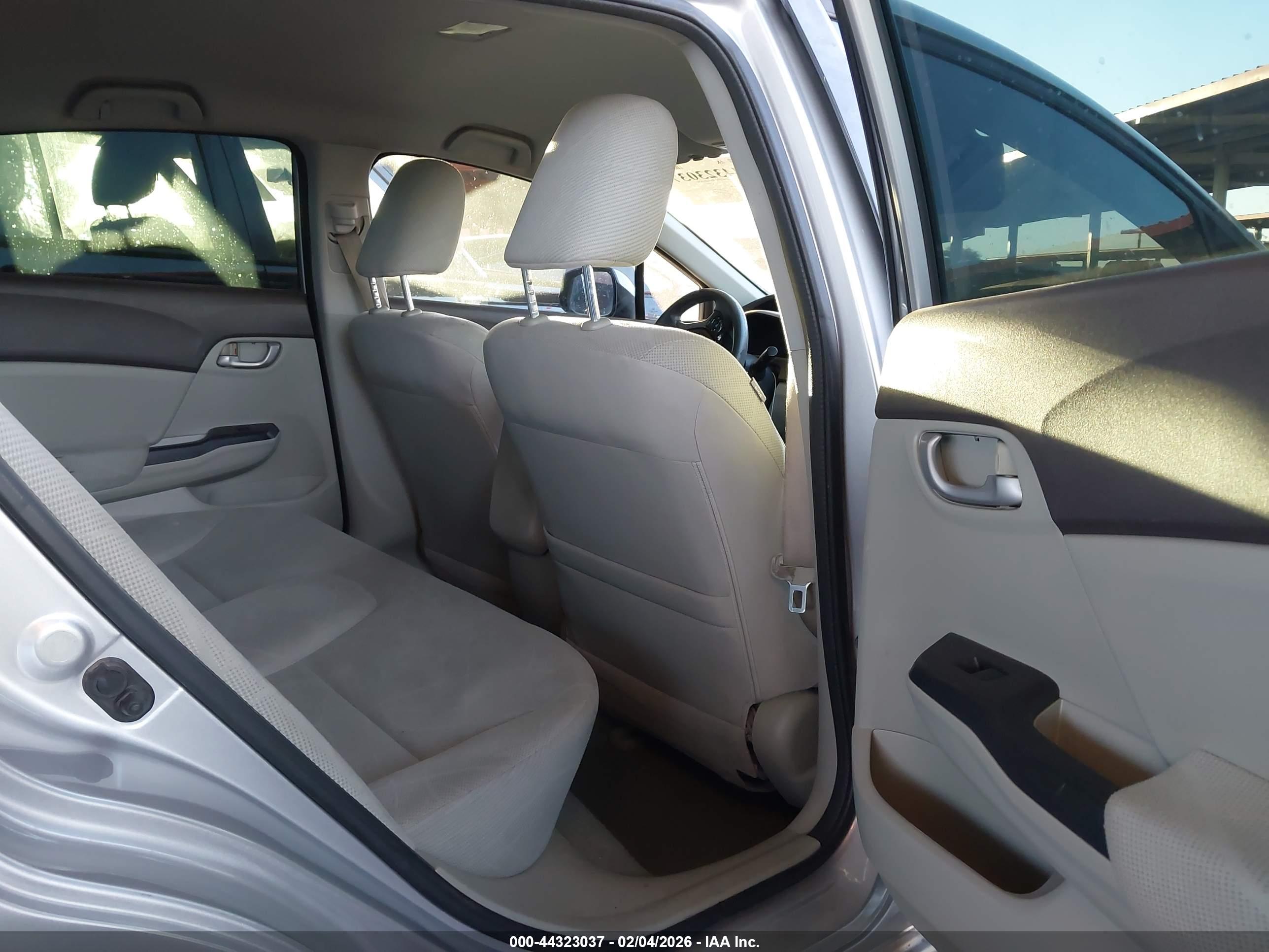 HONDA CIVIC image 8