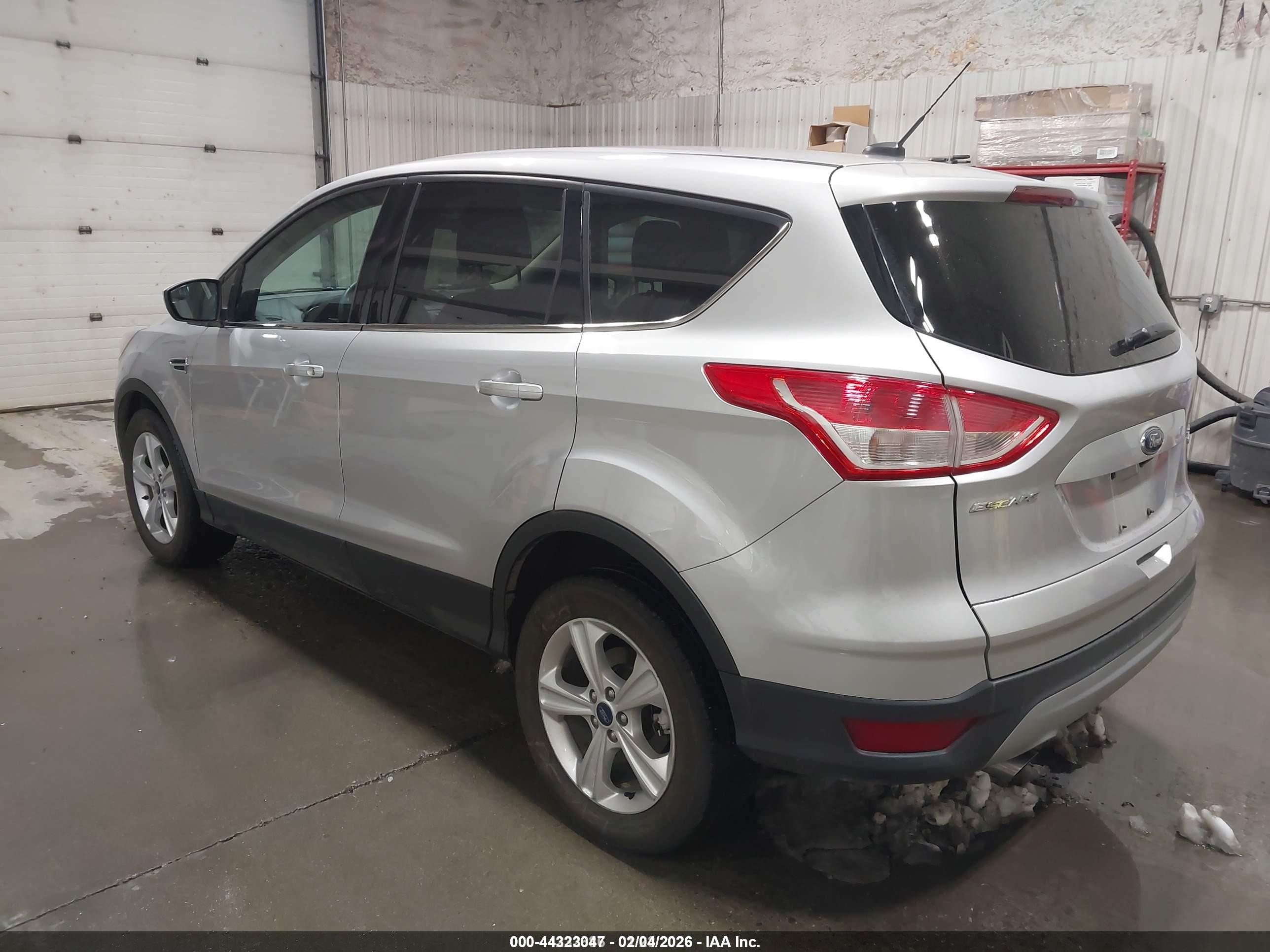 FORD ESCAPE image 3
