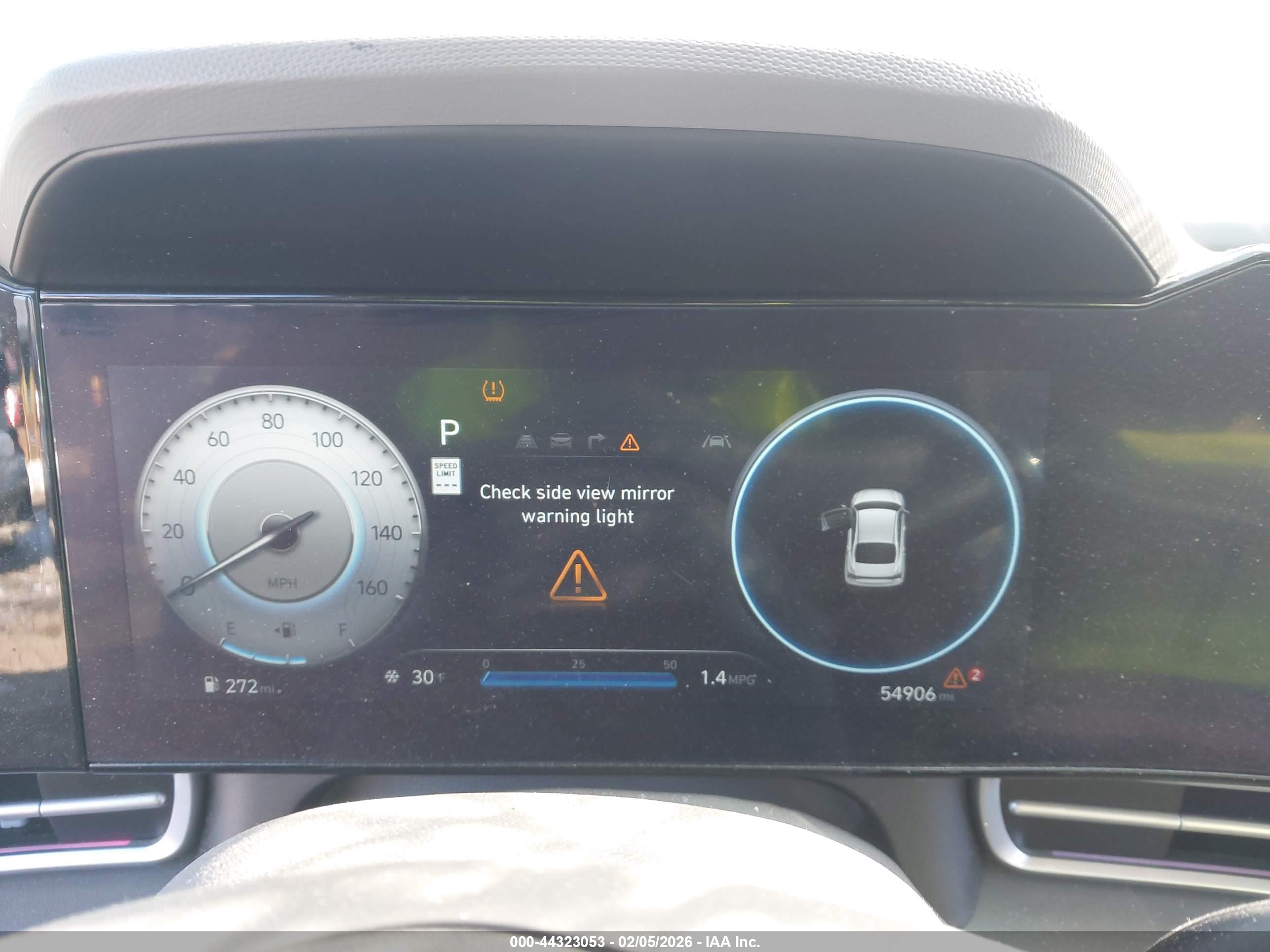 HYUNDAI ELANTRA image 7