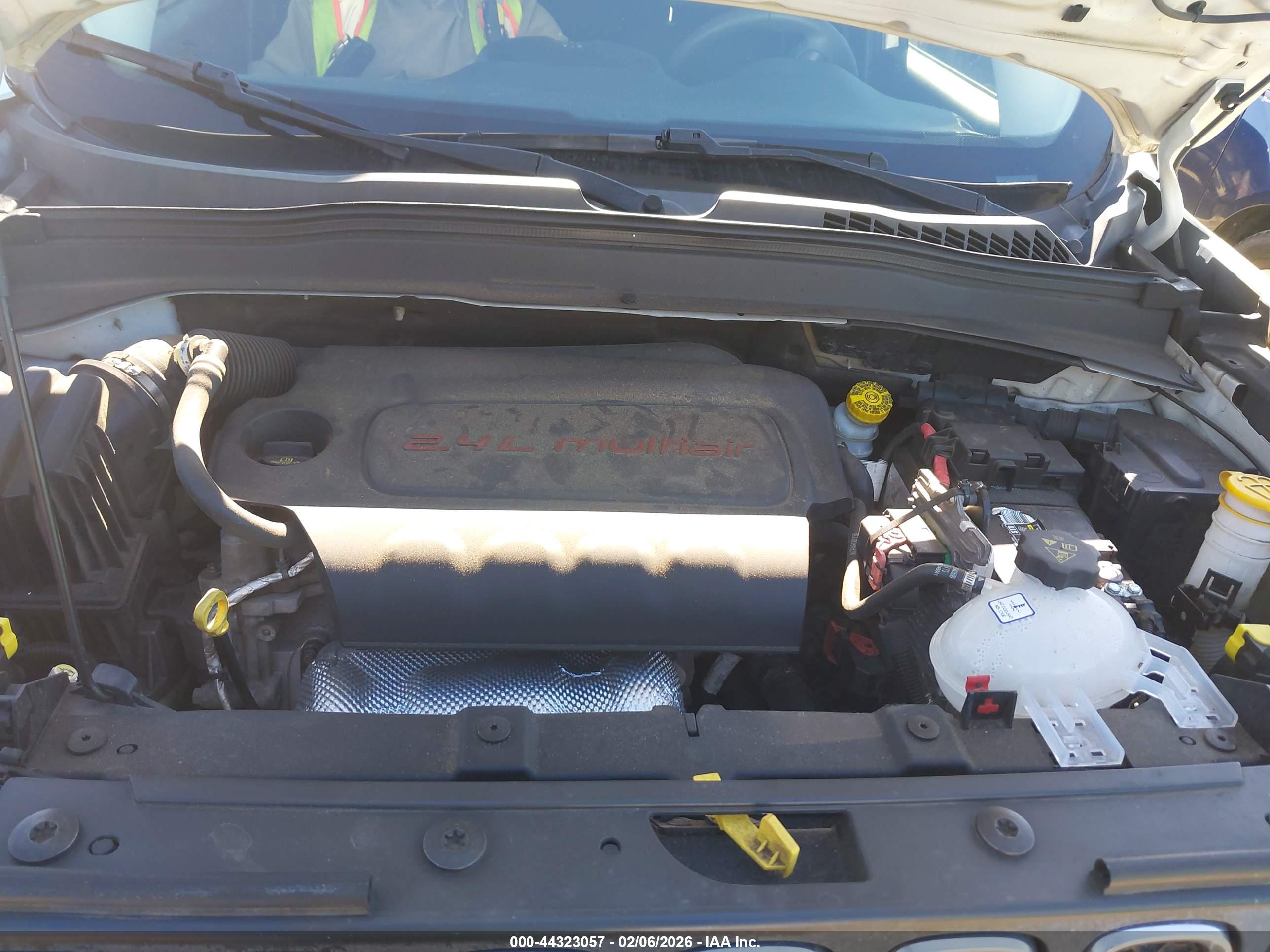 JEEP RENEGADE image 10