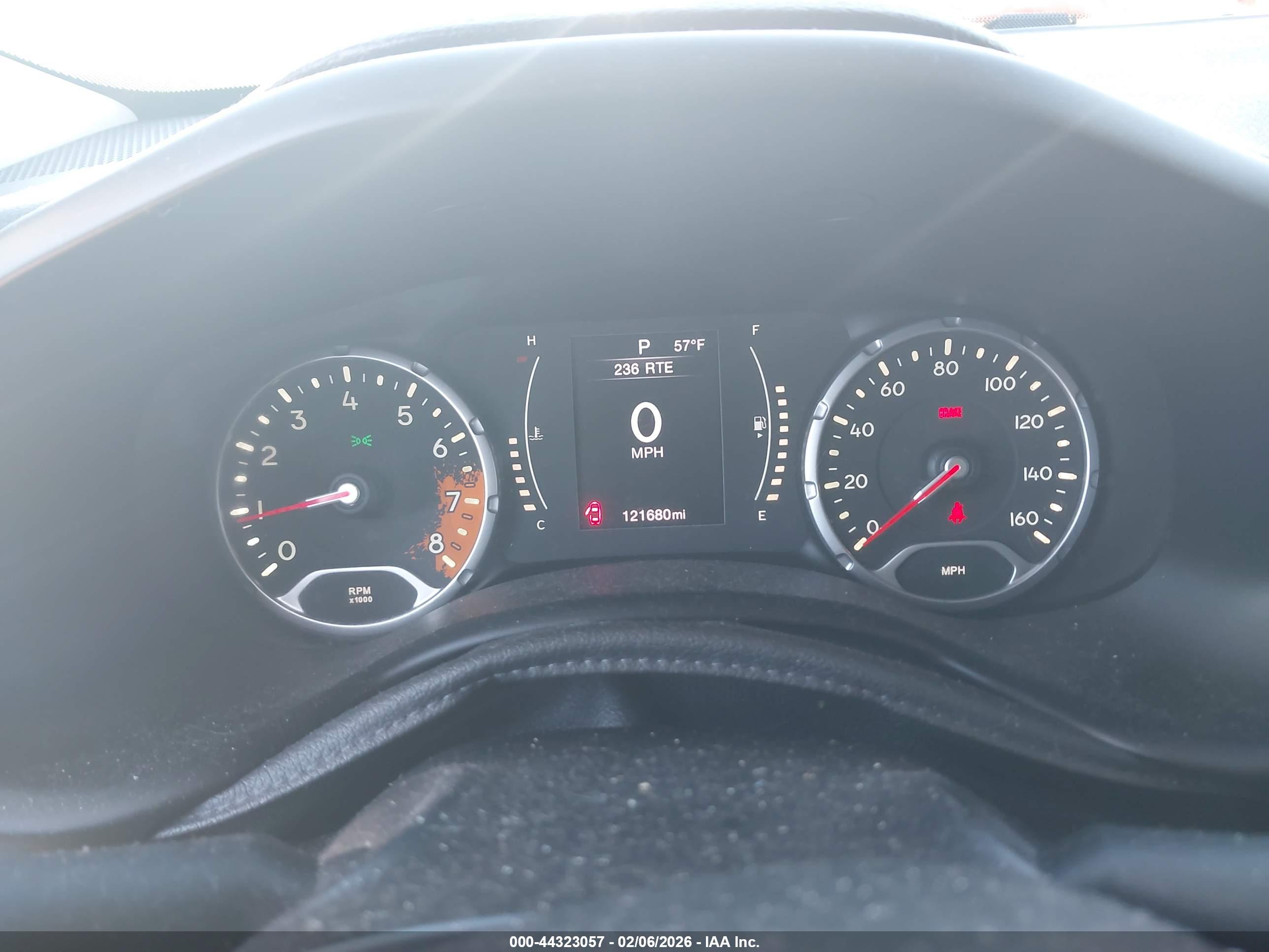 JEEP RENEGADE image 7