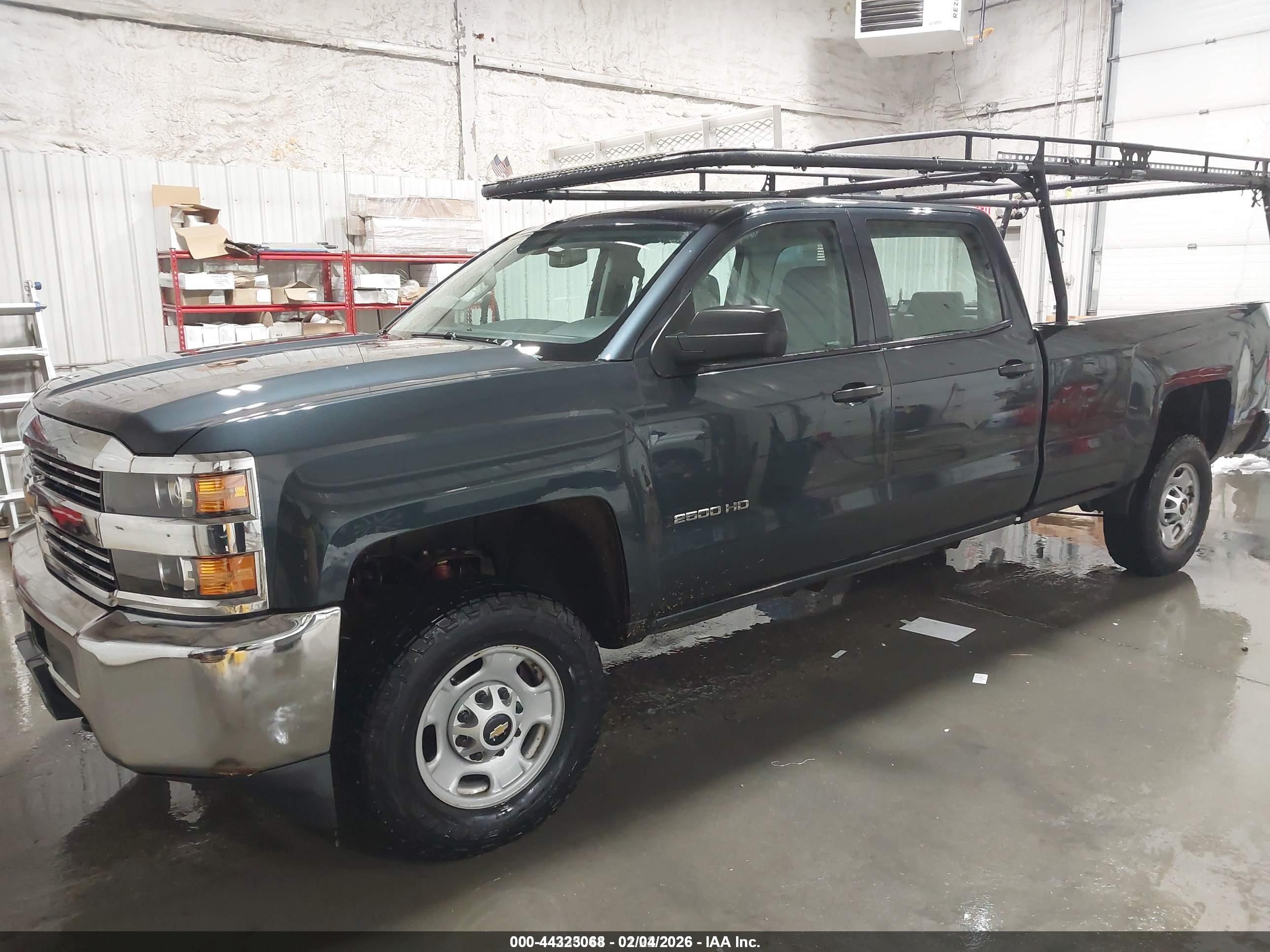 CHEVROLET SILVERADO image 2