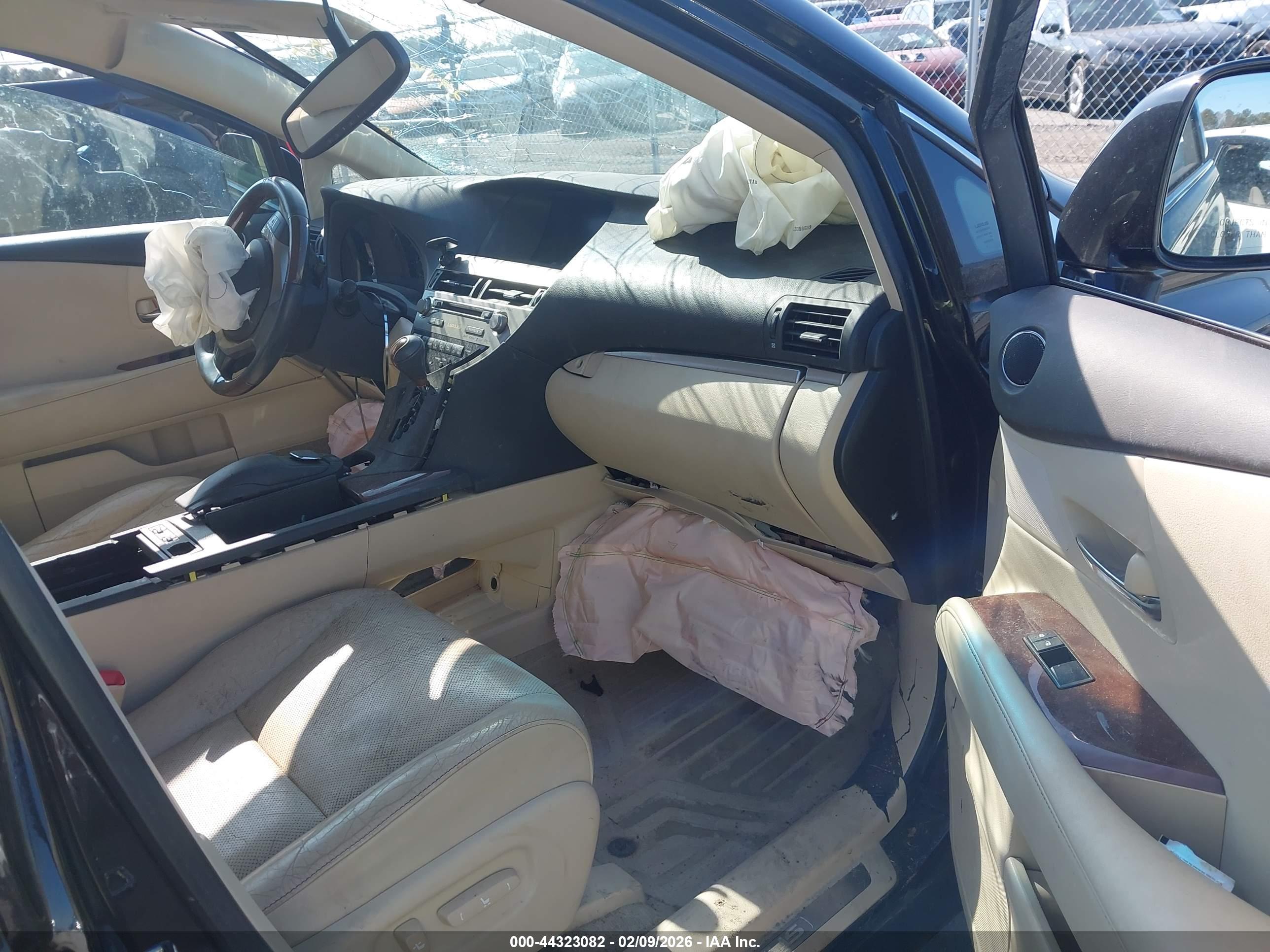 LEXUS RX image 5