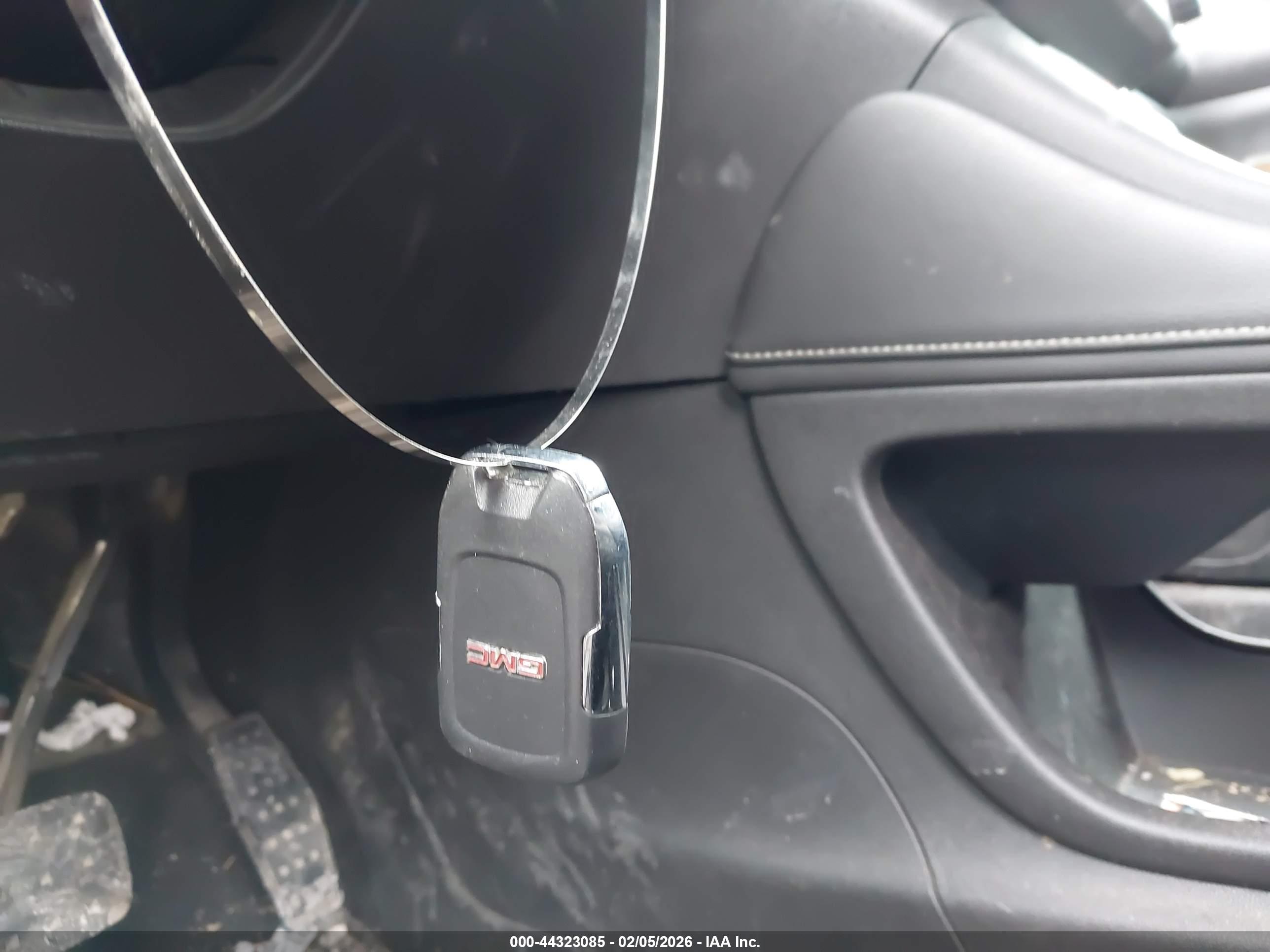 GMC ACADIA image 11