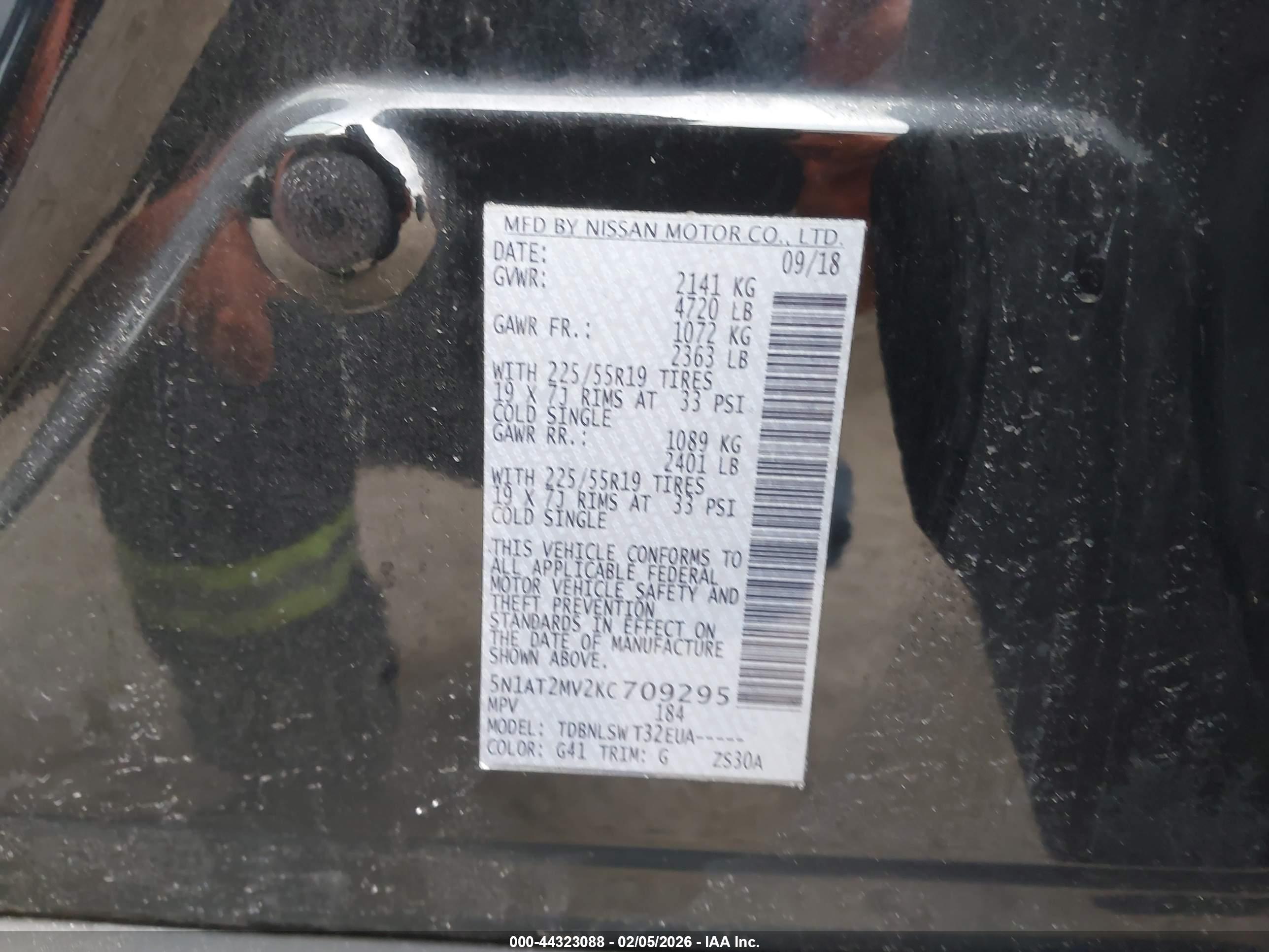 NISSAN ROGUE image 9