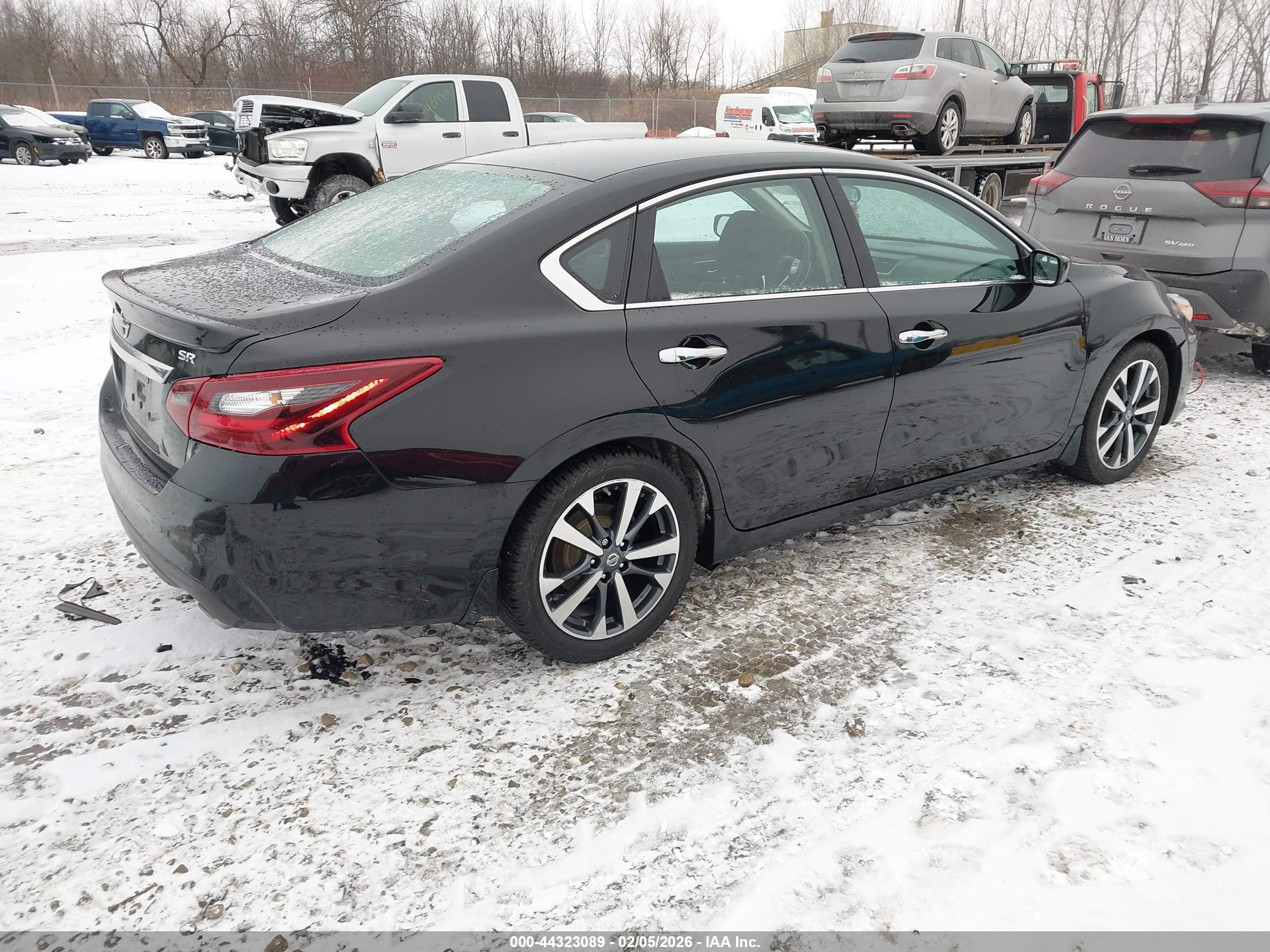 NISSAN ALTIMA image 4