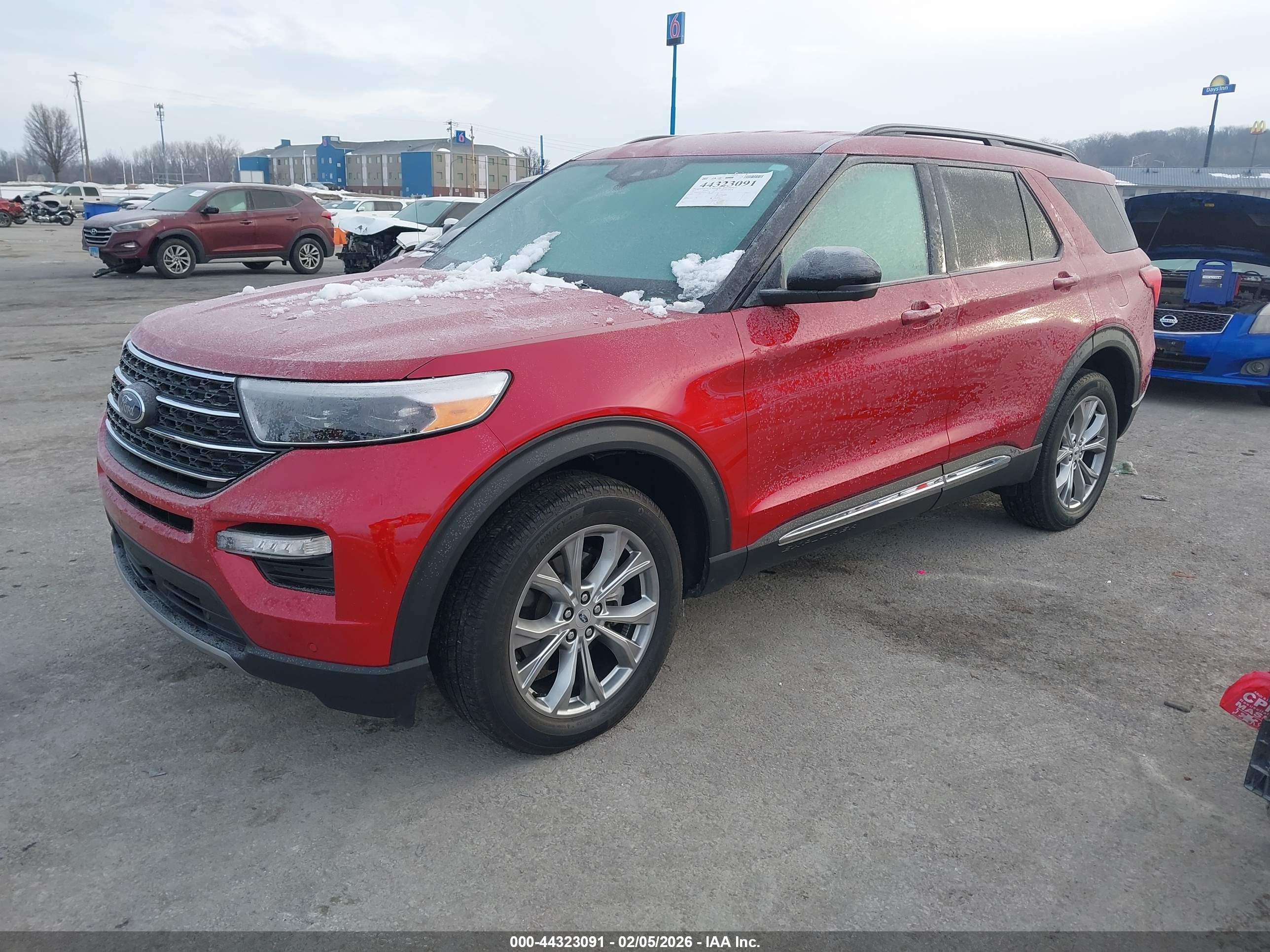 FORD EXPLORER image 2