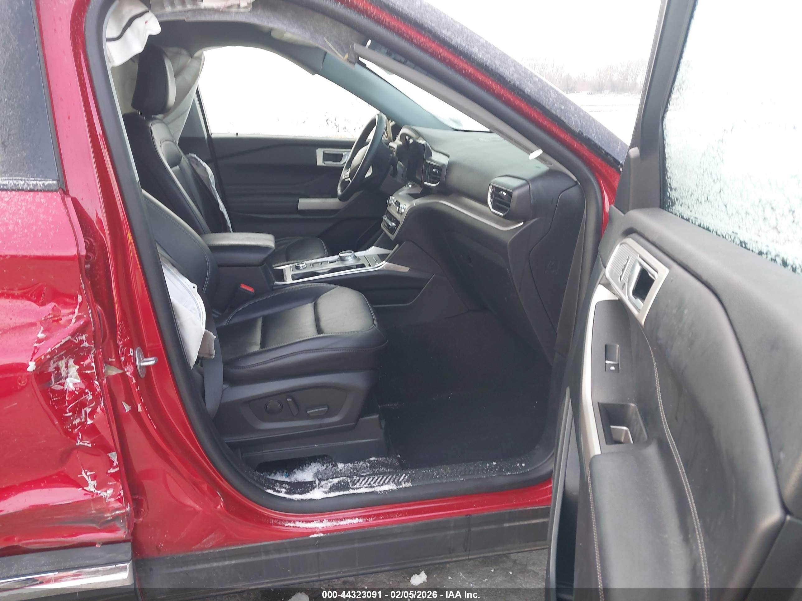 FORD EXPLORER image 5