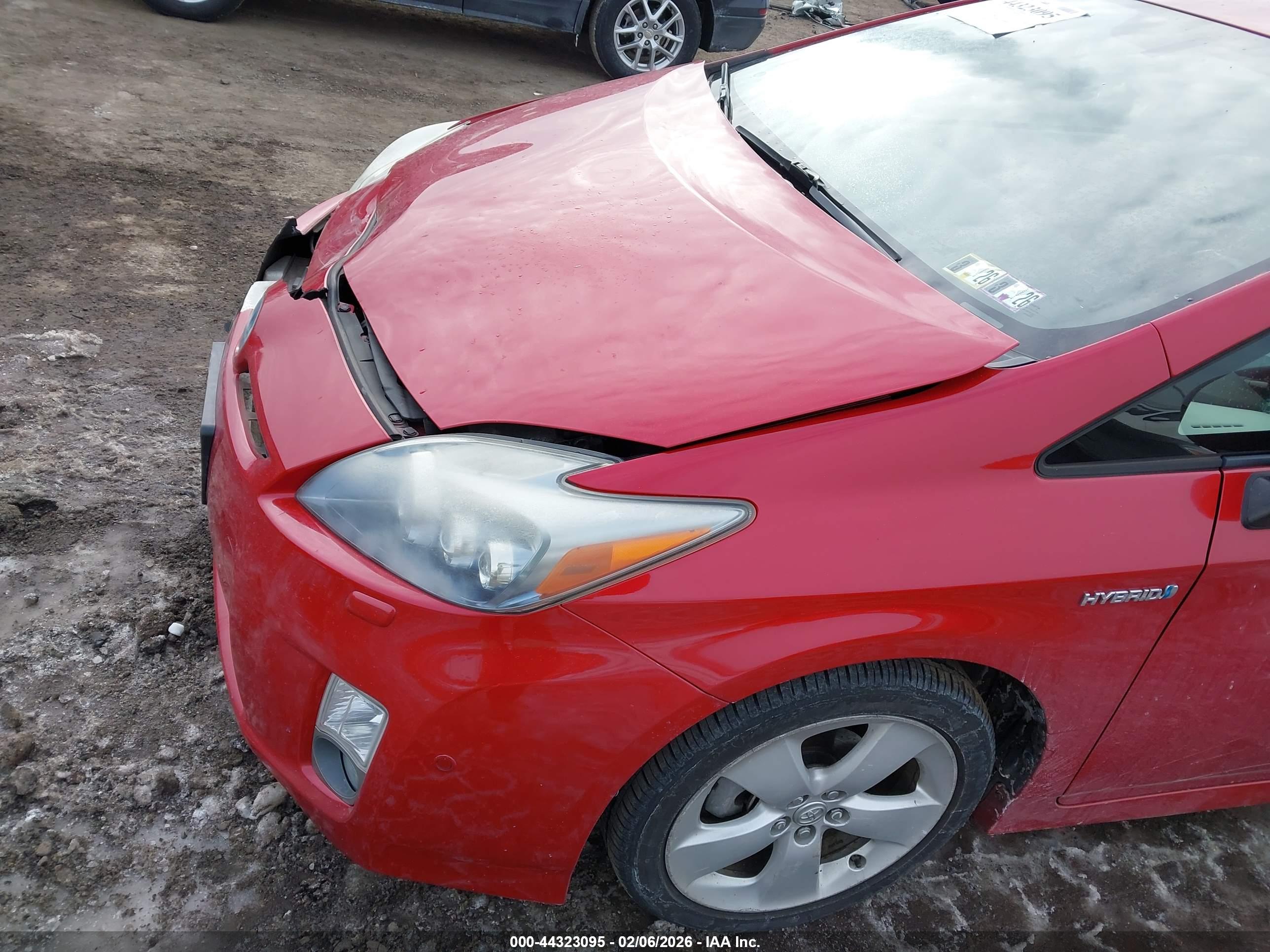 TOYOTA PRIUS image 6