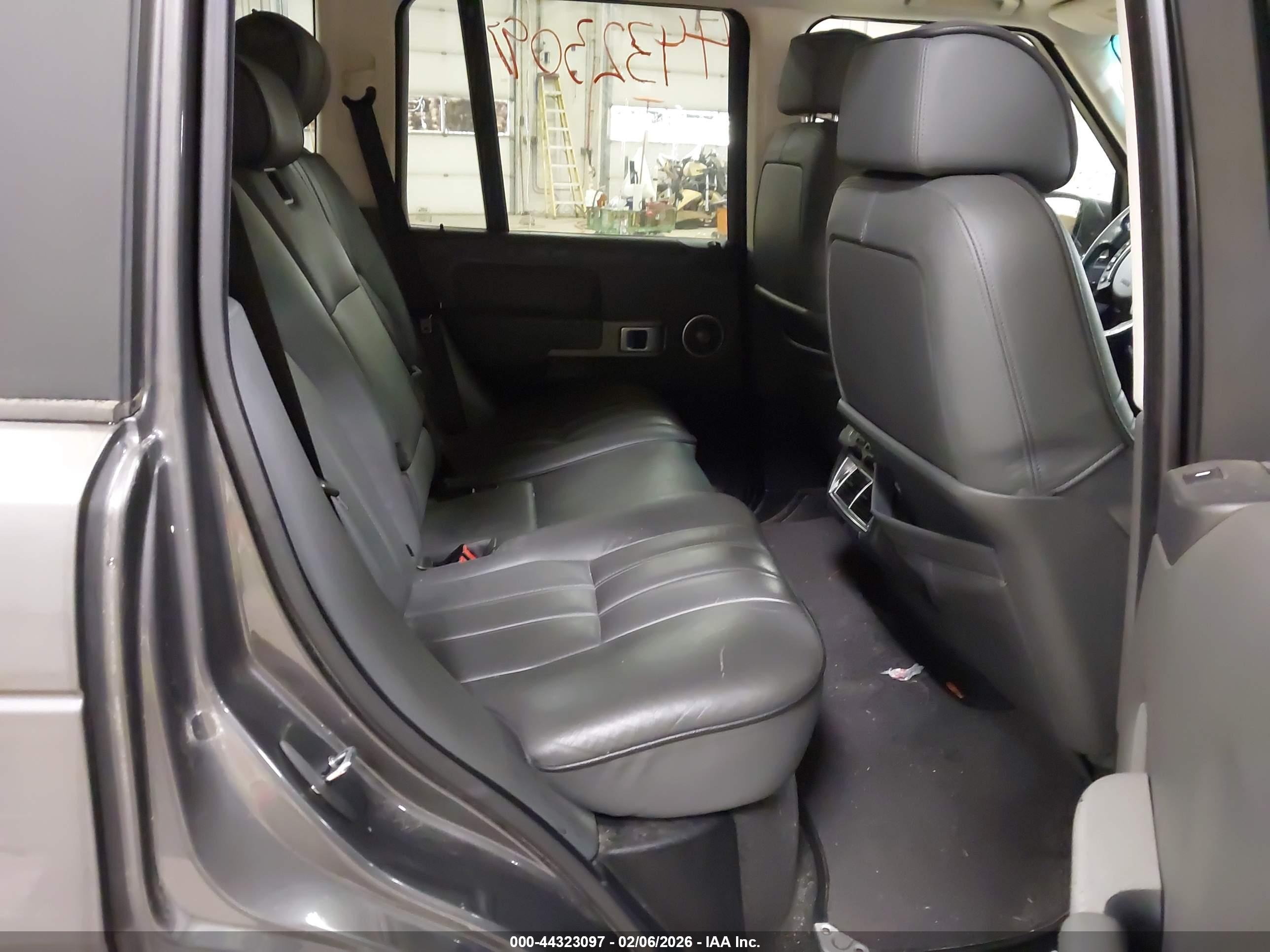 LAND ROVER image 8