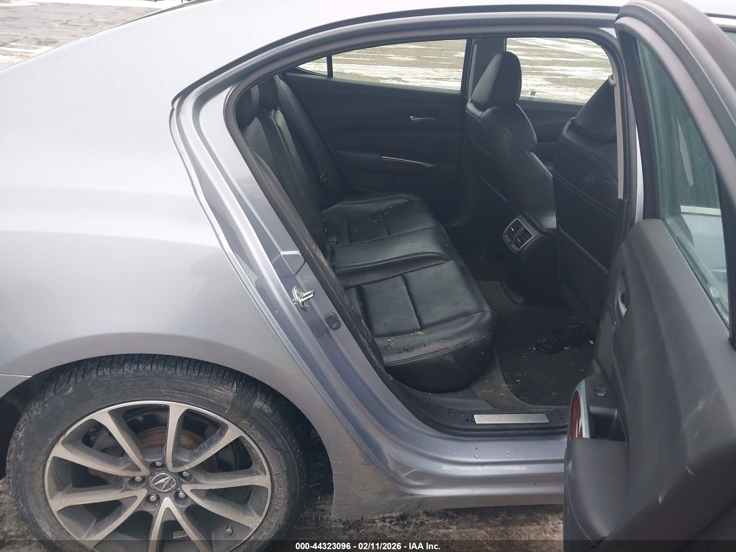 ACURA TLX image 8