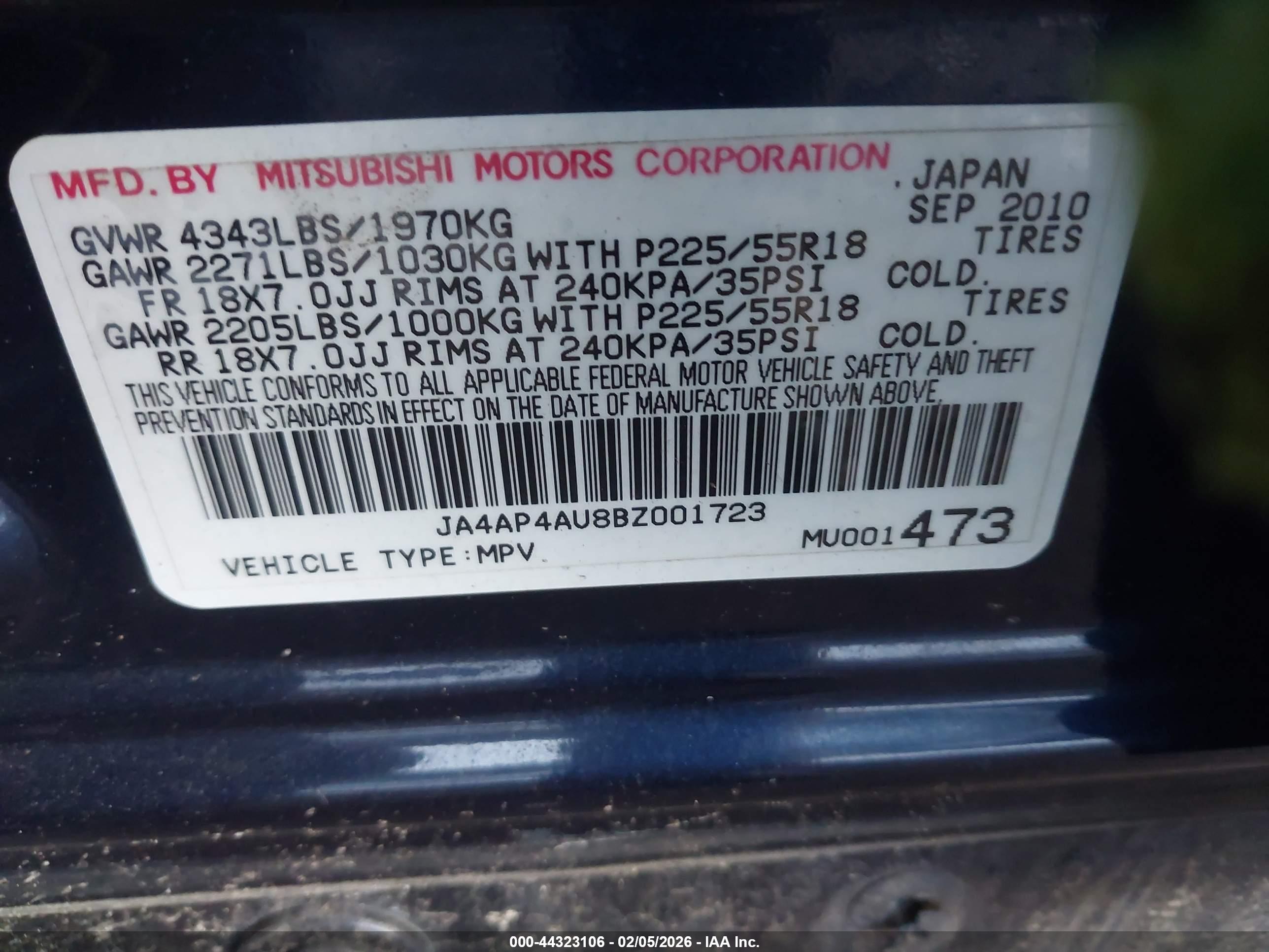 MITSUBISHI OUTLANDER image 9