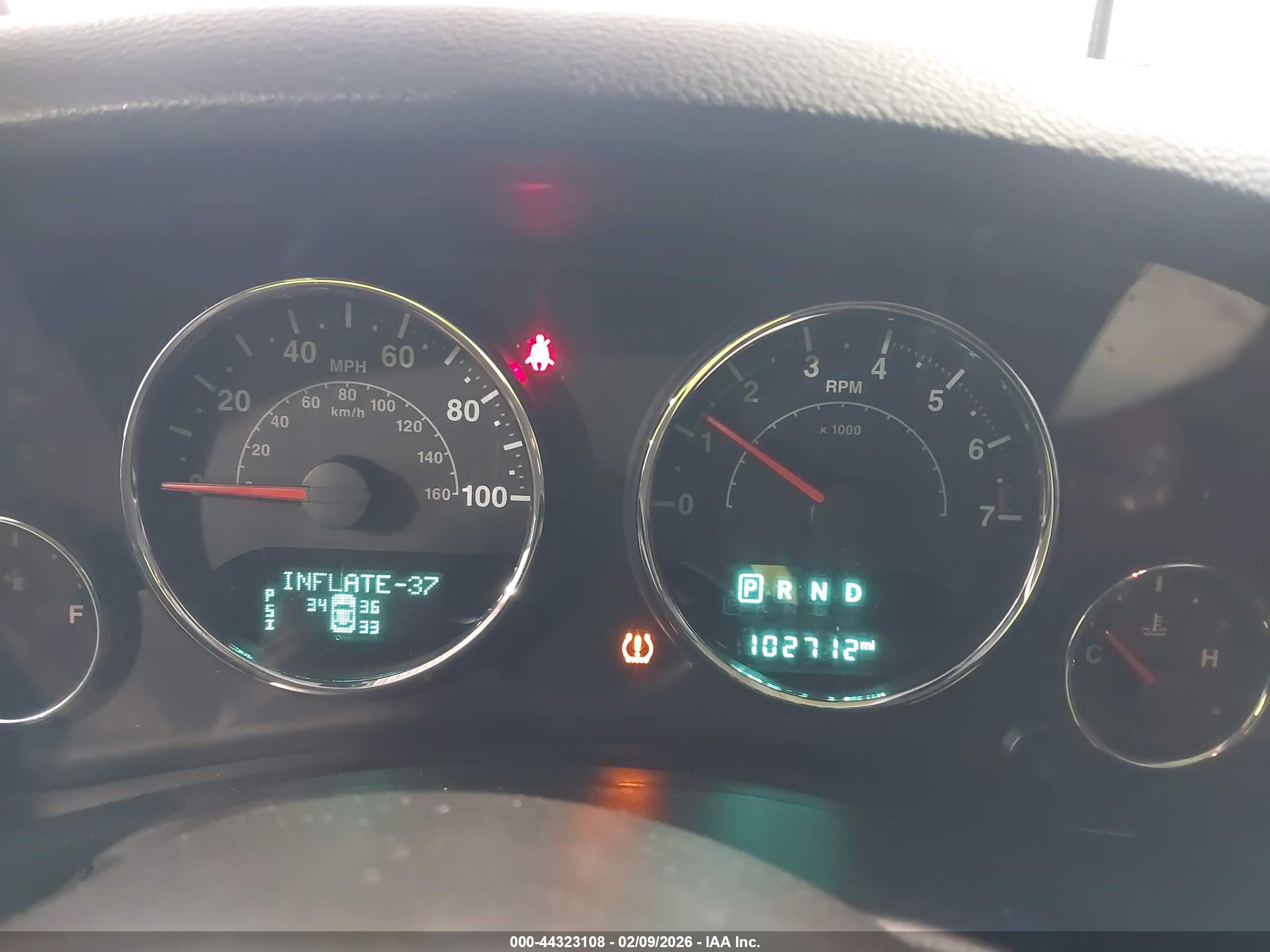 JEEP WRANGLER image 7