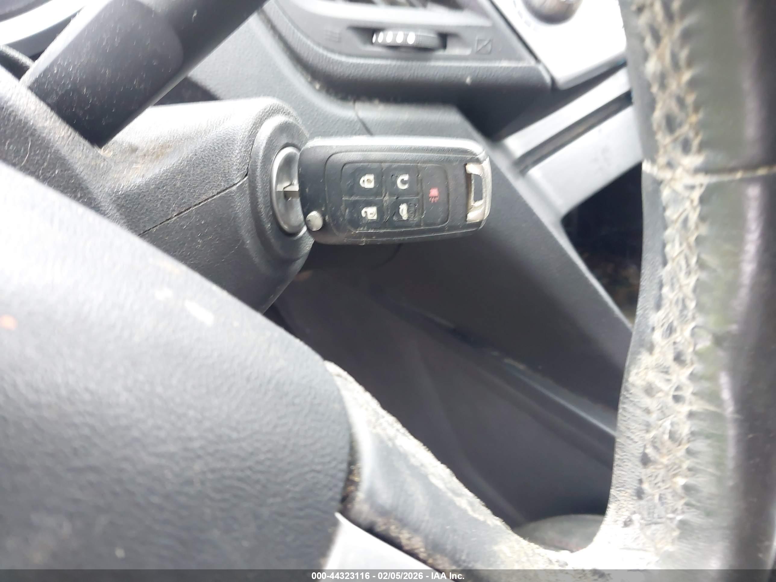 CHEVROLET EQUINOX image 11