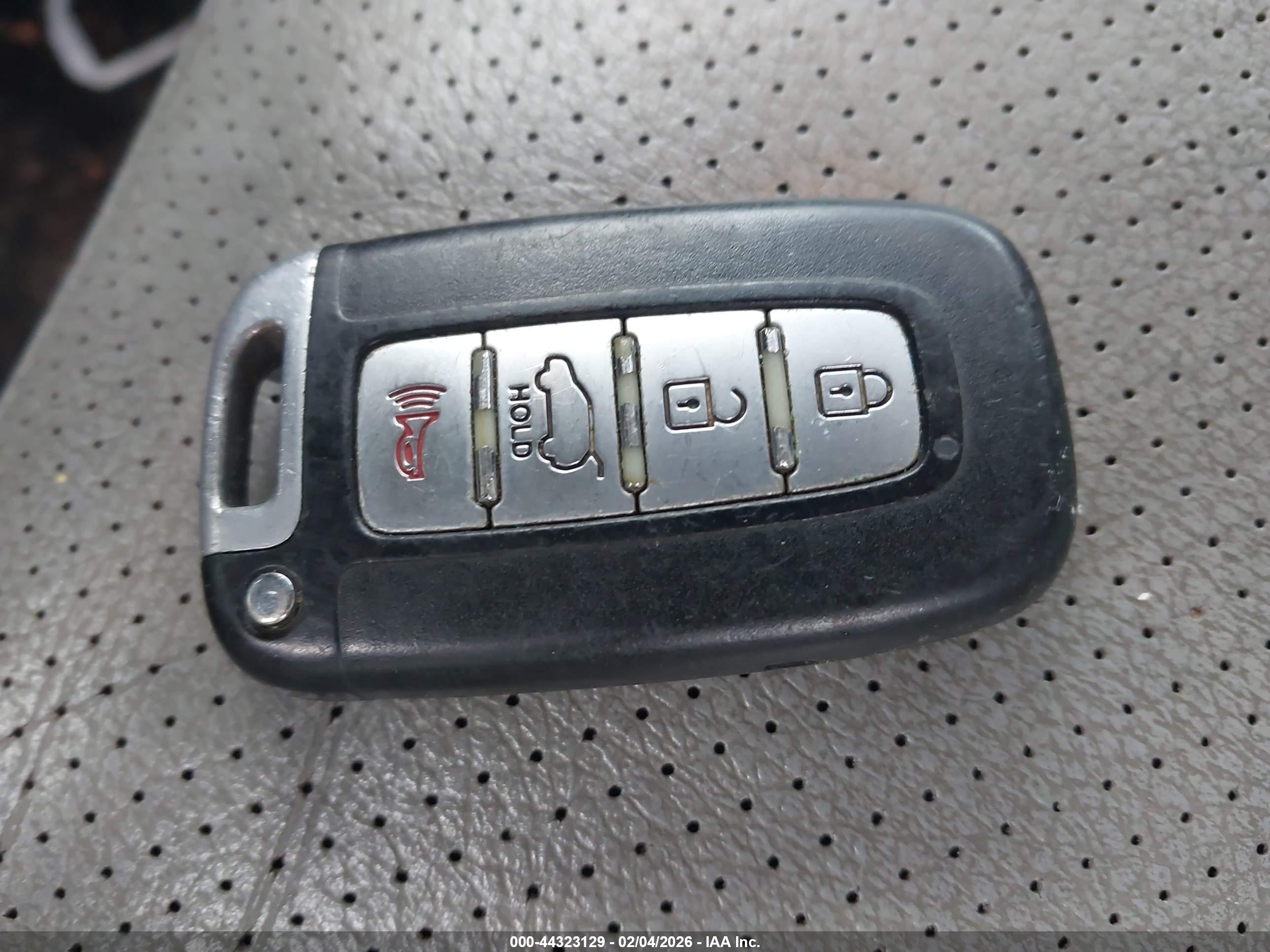 KIA SORENTO image 11