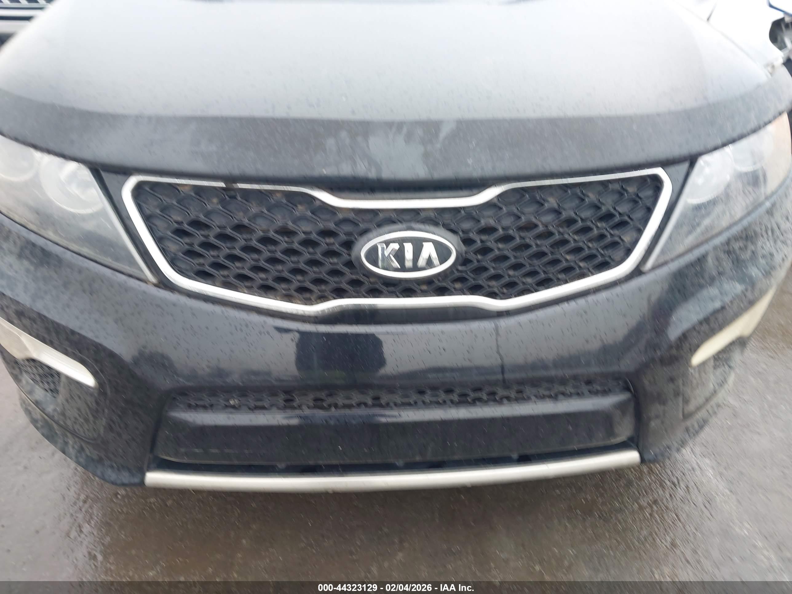 KIA SORENTO image 6