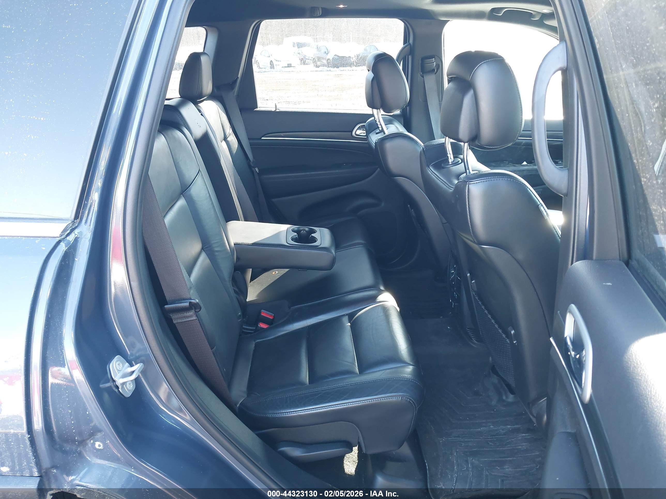 JEEP GRAND image 8
