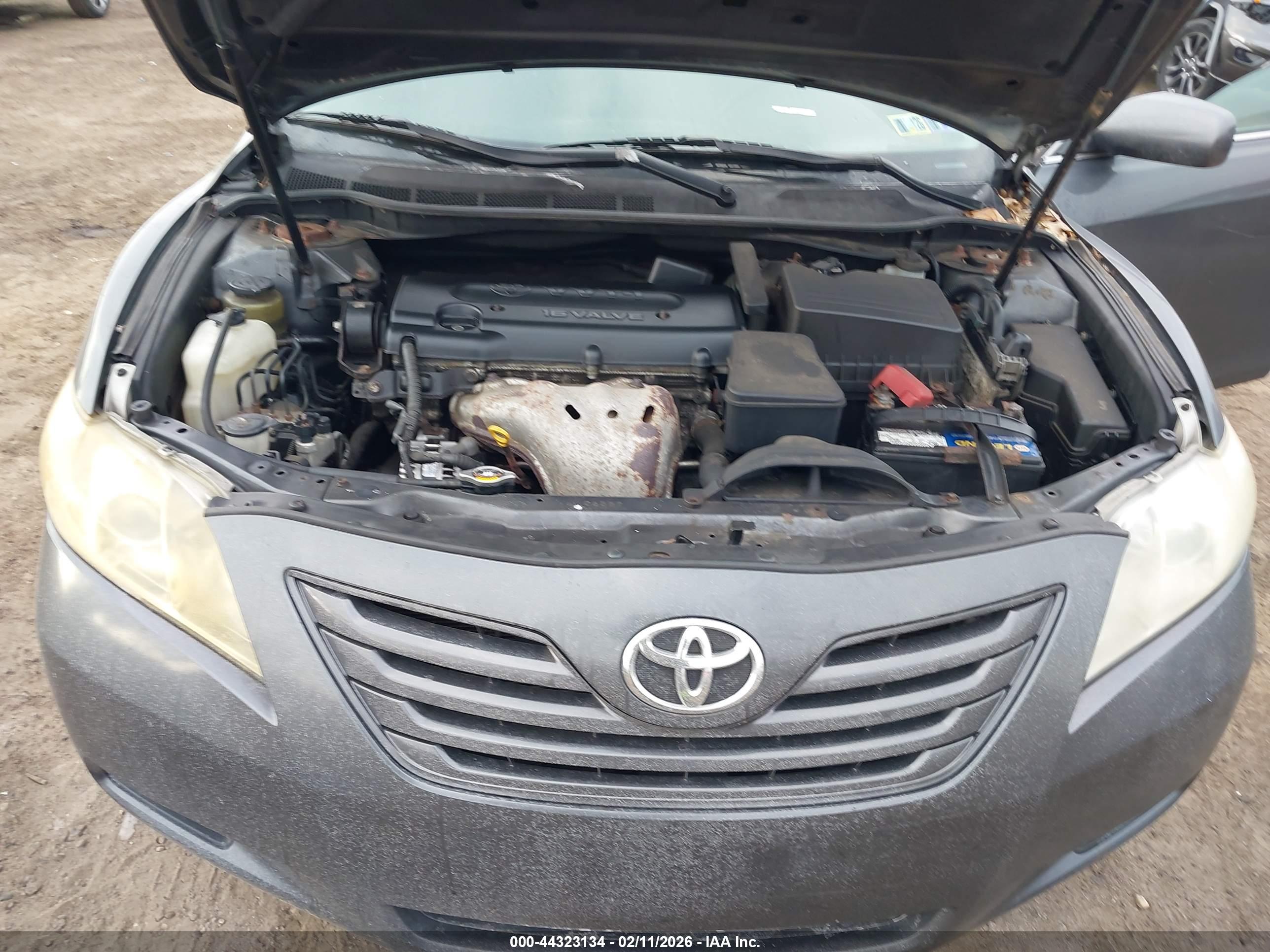TOYOTA CAMRY image 10
