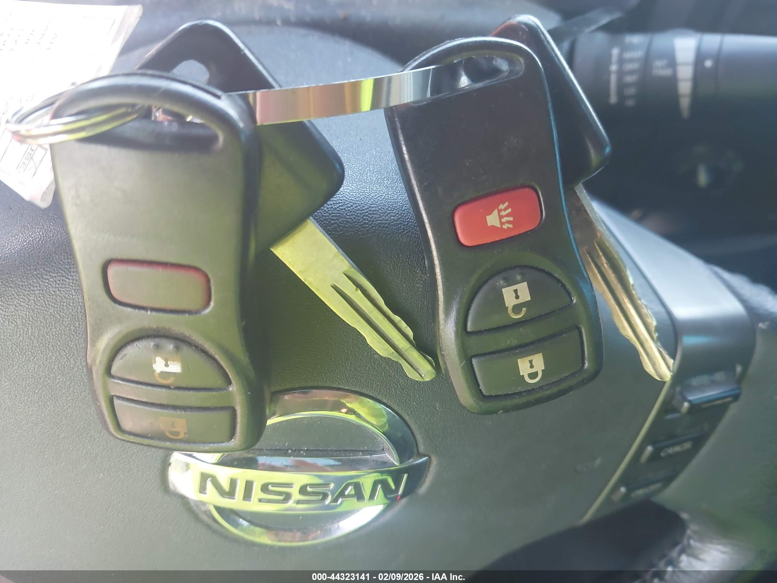 NISSAN TITAN image 11