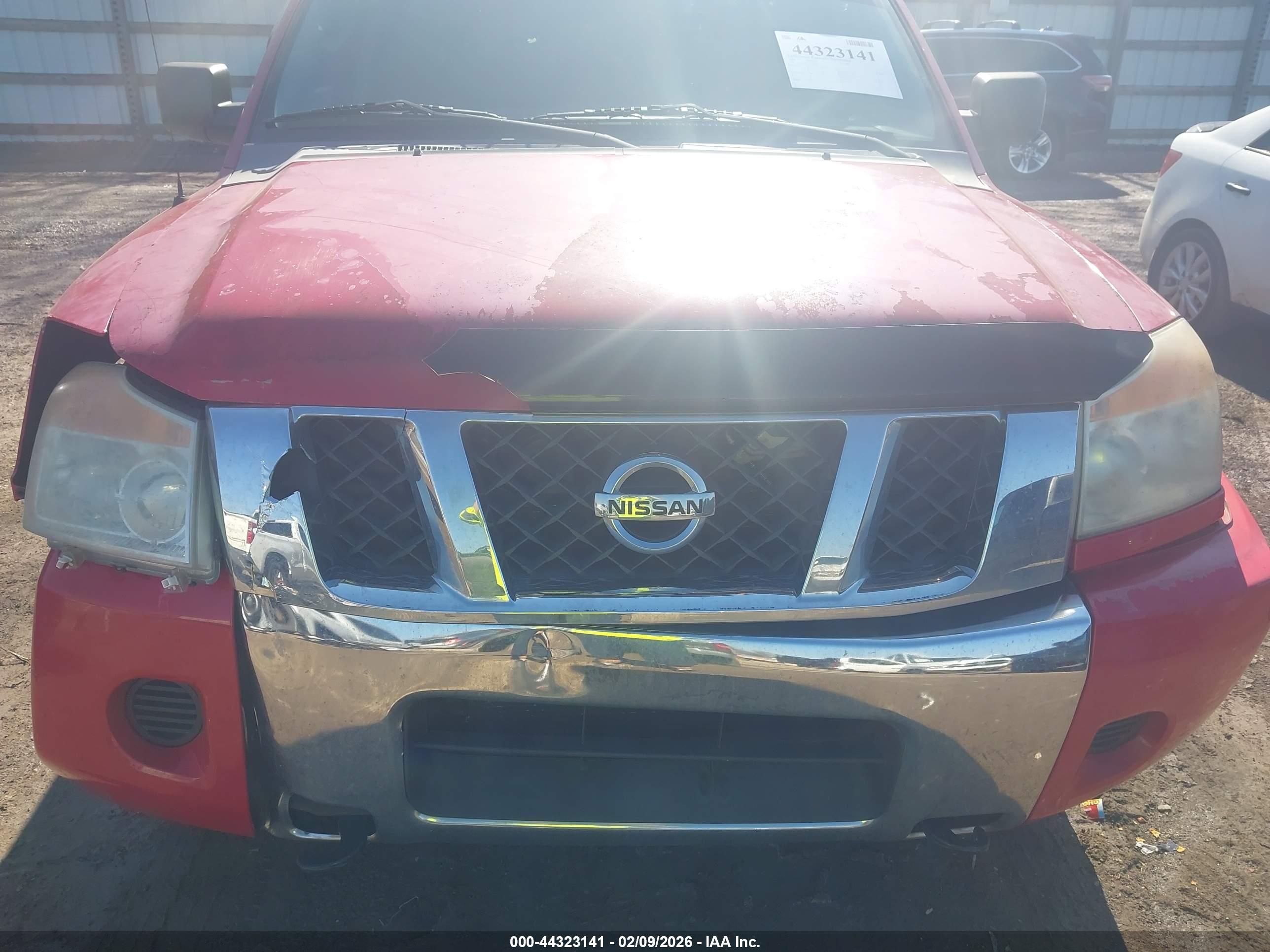 NISSAN TITAN image 6
