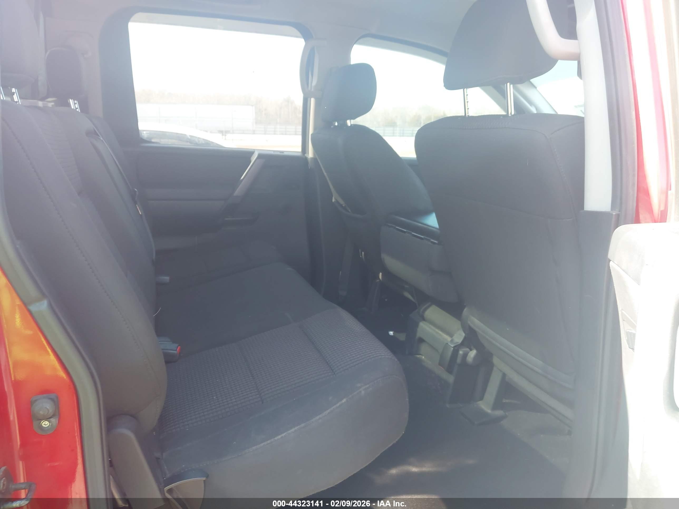 NISSAN TITAN image 8