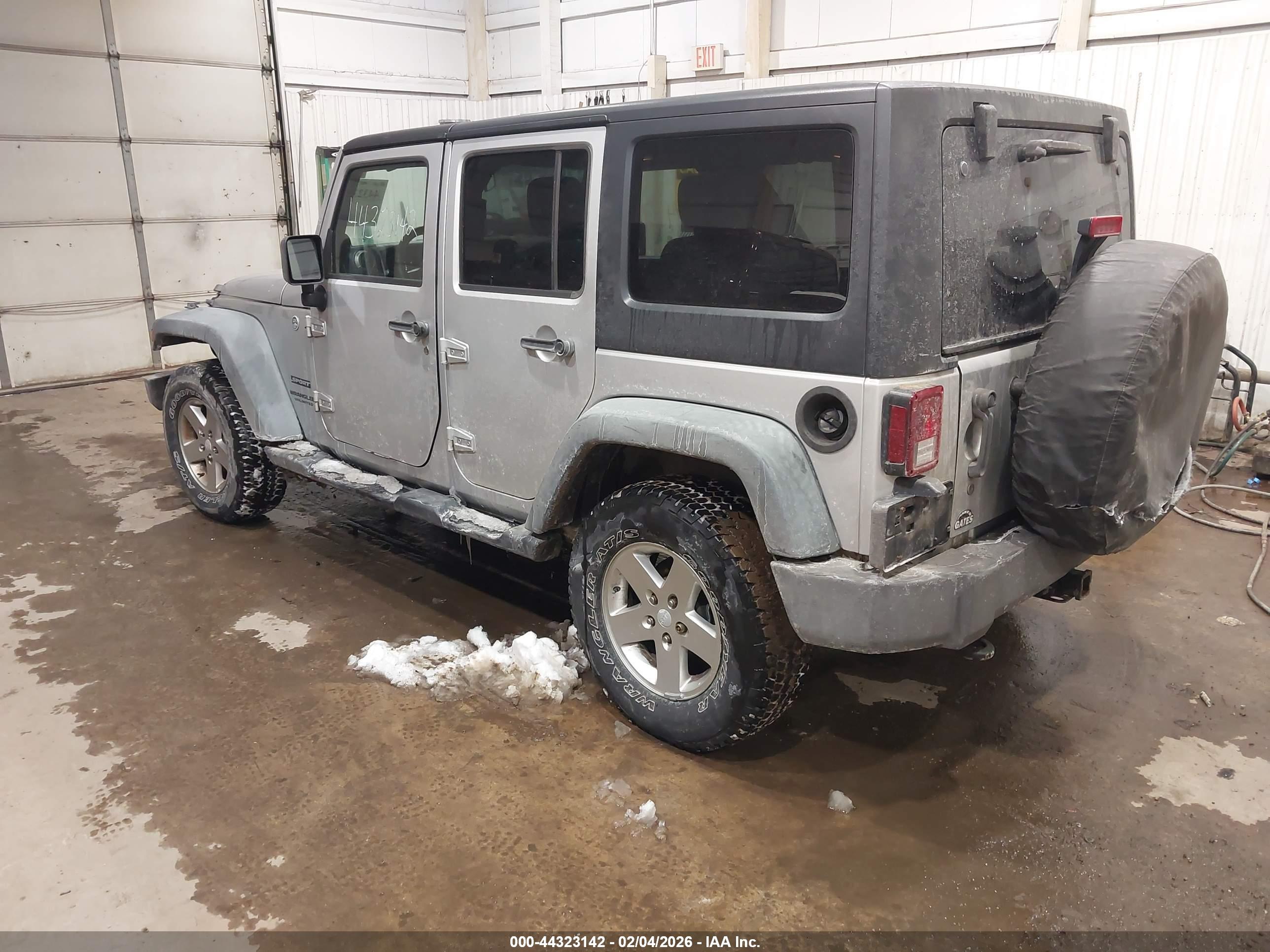 JEEP WRANGLER image 3