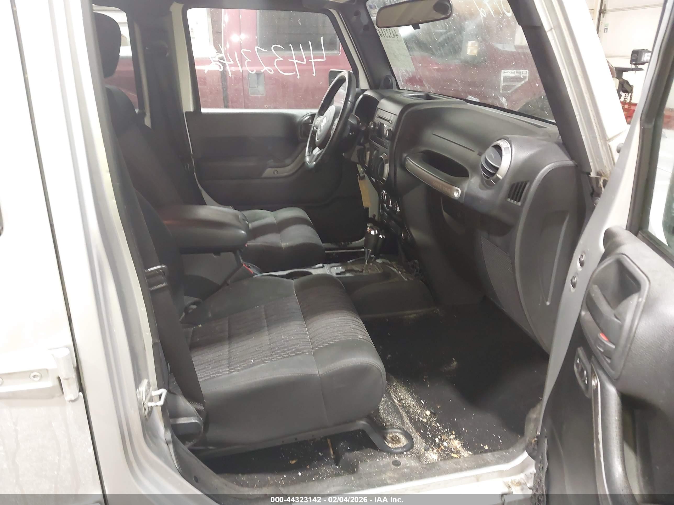 JEEP WRANGLER image 5