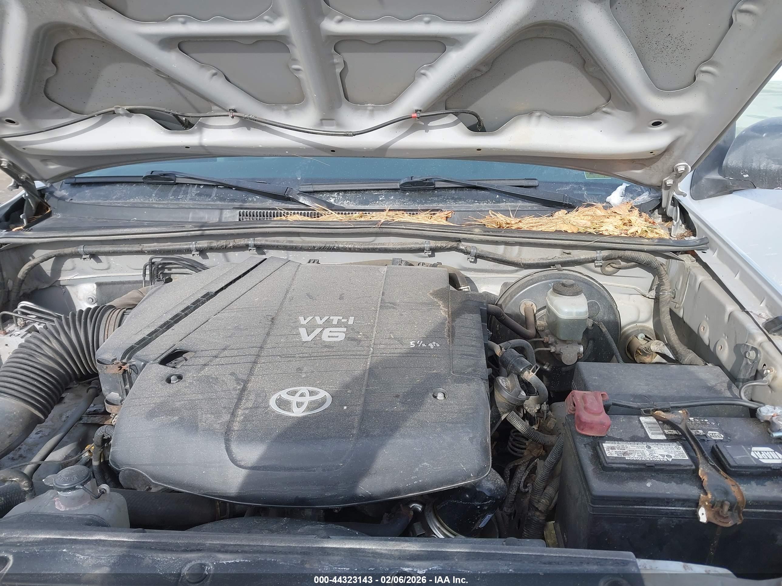 TOYOTA TACOMA image 10