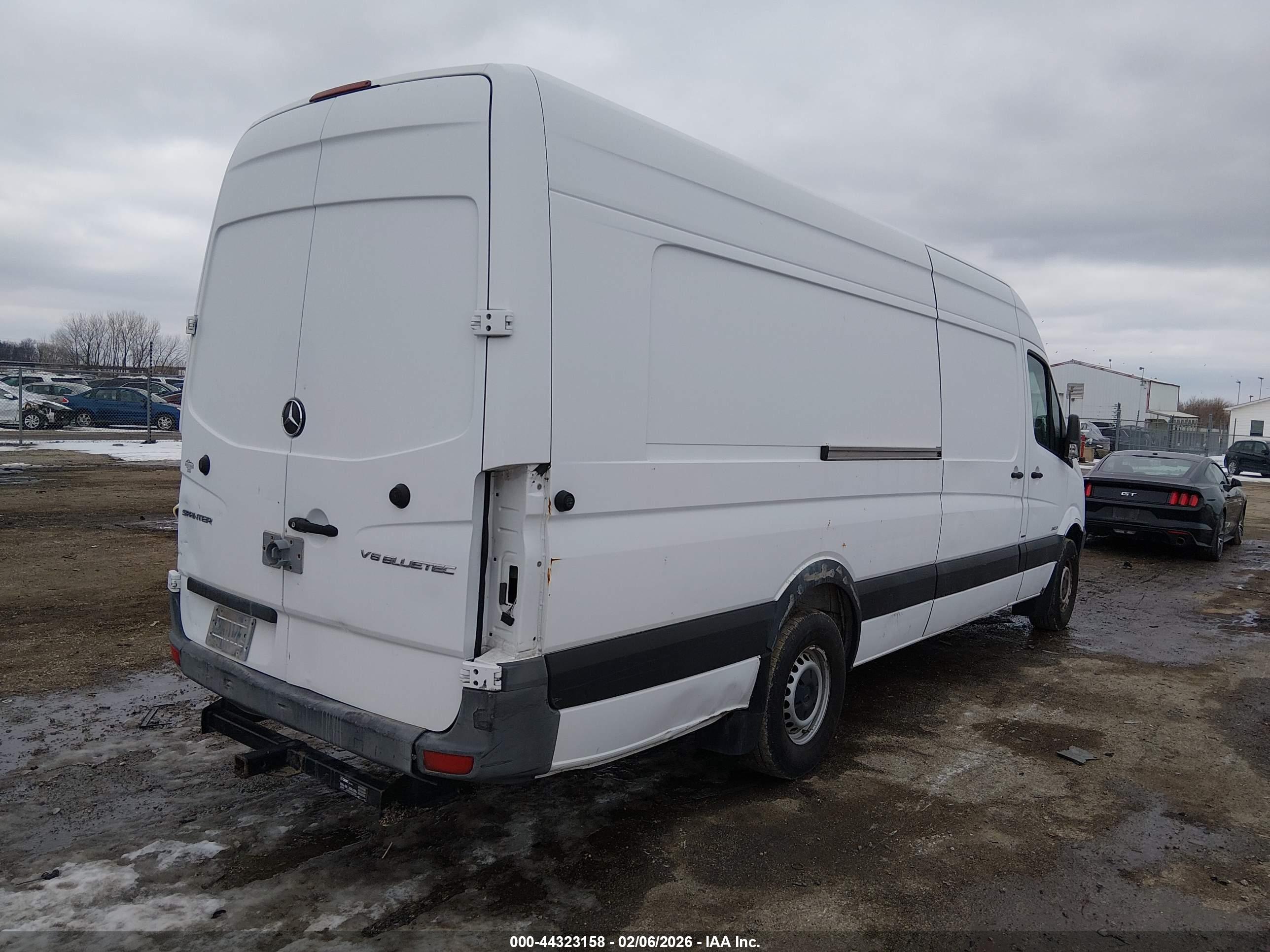 MERCEDES-BENZ SPRINTER image 4
