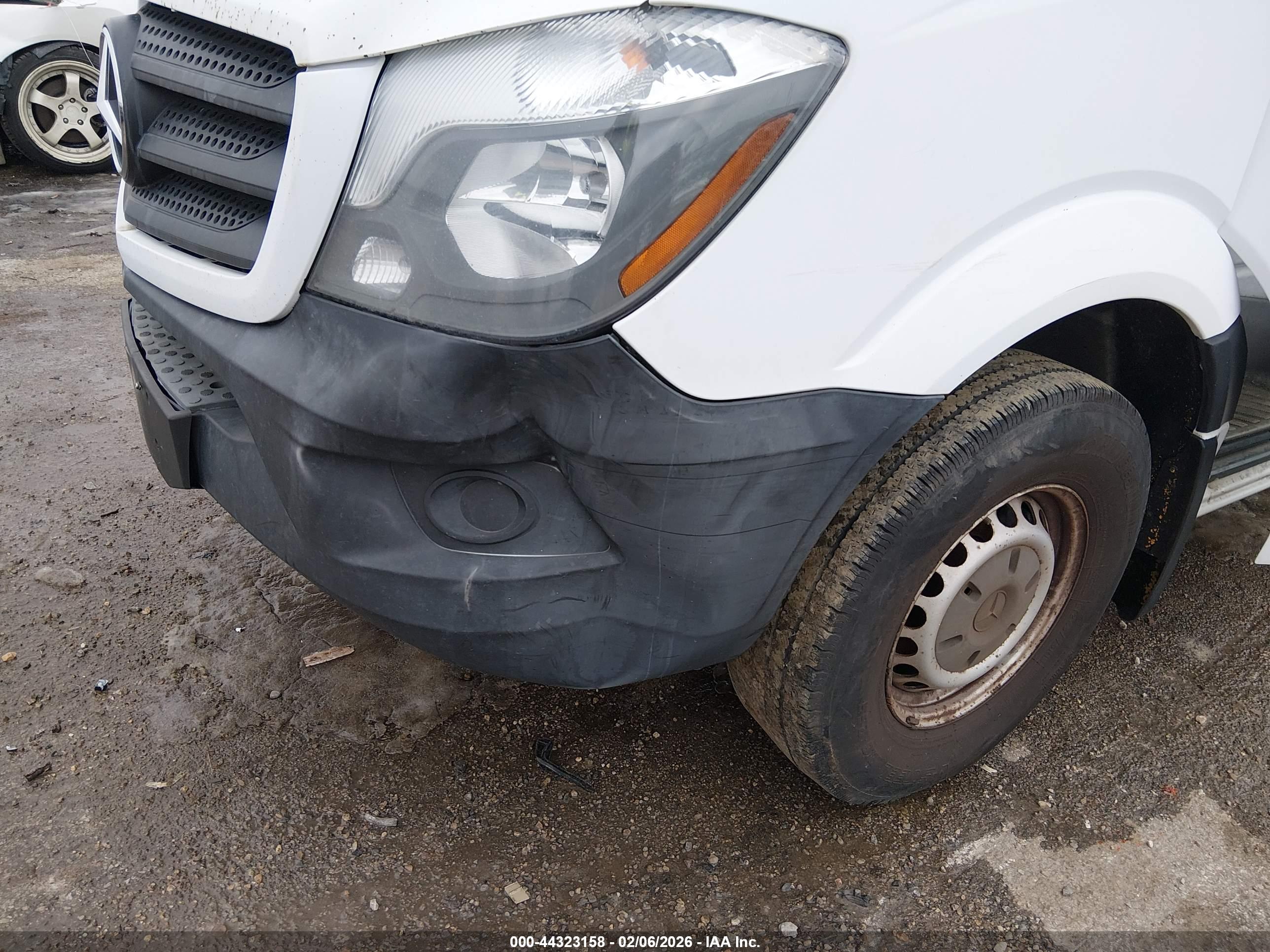 MERCEDES-BENZ SPRINTER image 6