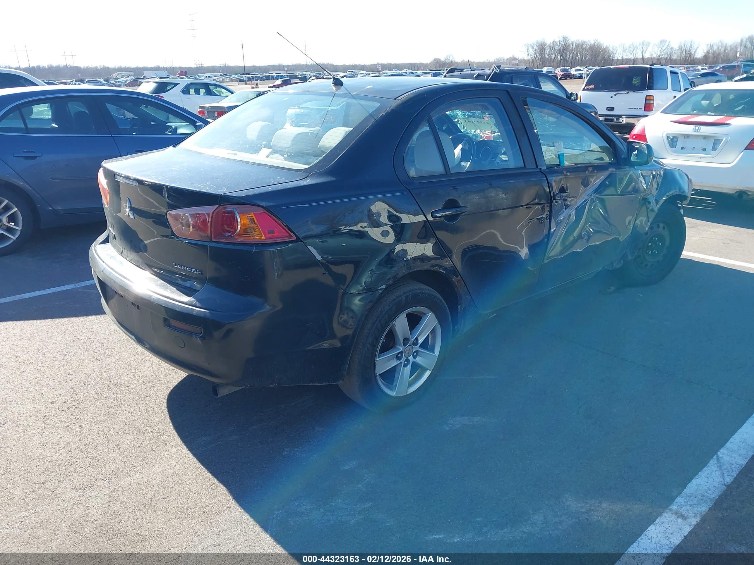MITSUBISHI LANCER image 4