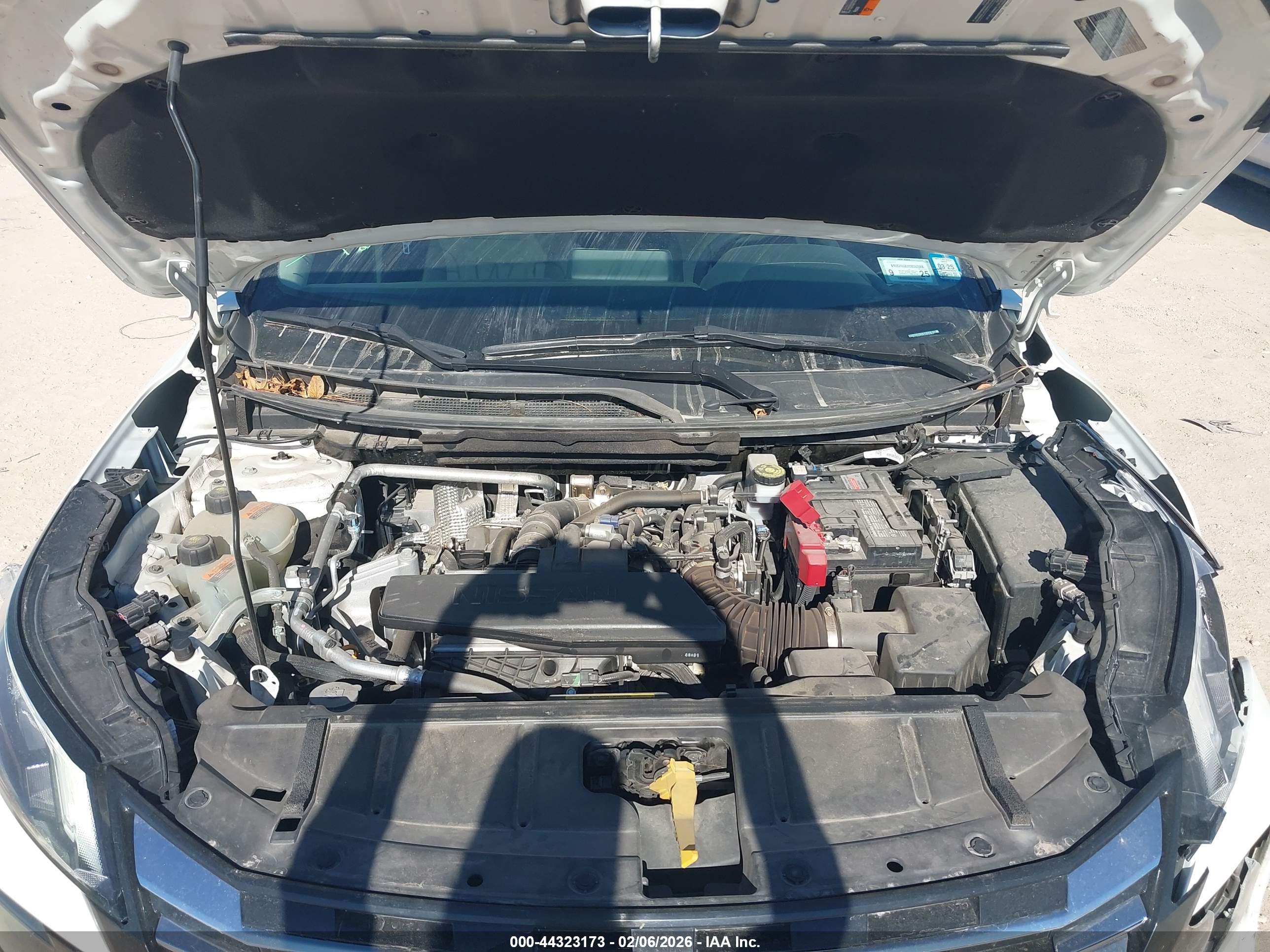 NISSAN ROGUE image 10