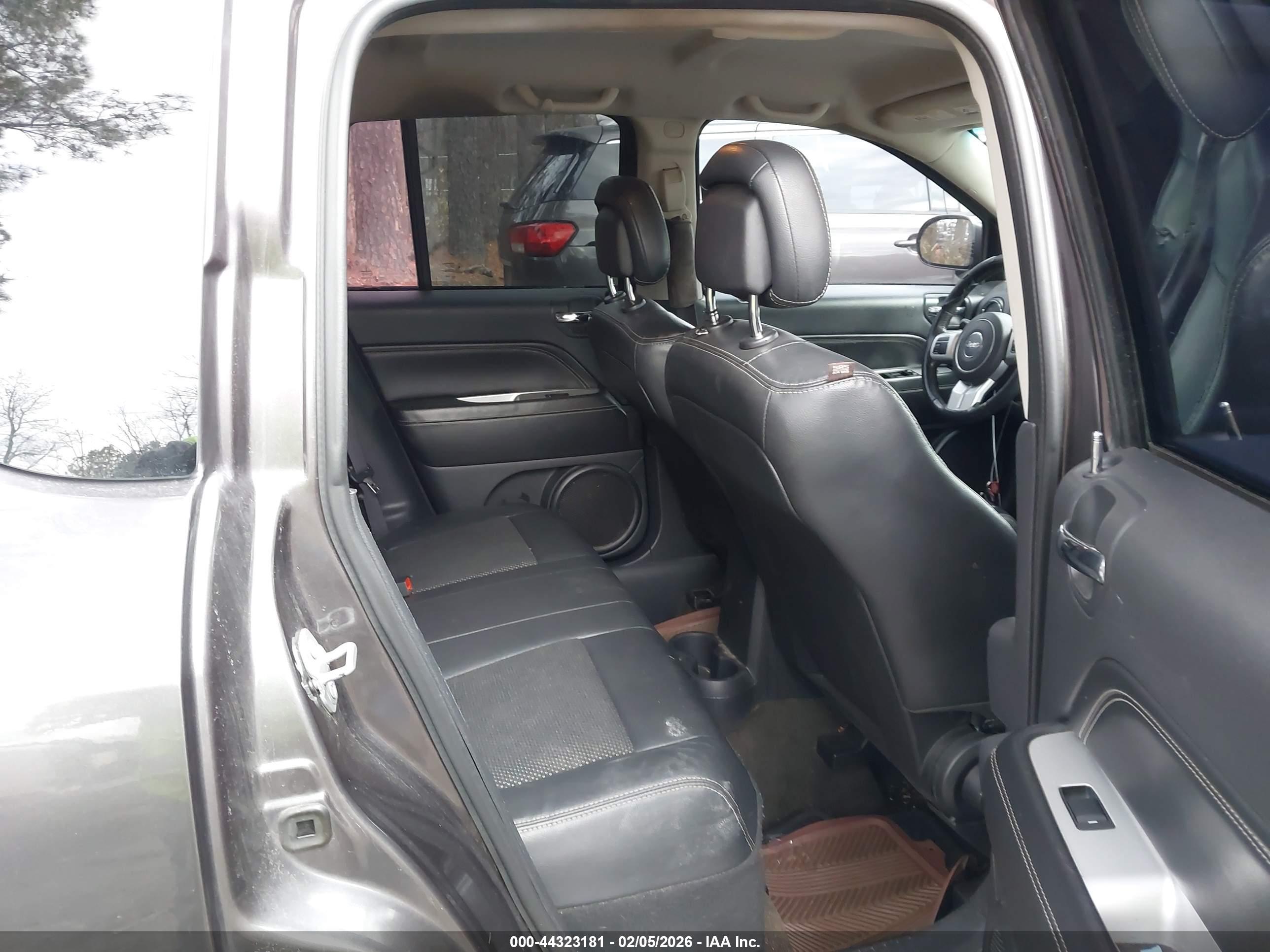 JEEP COMPASS image 8
