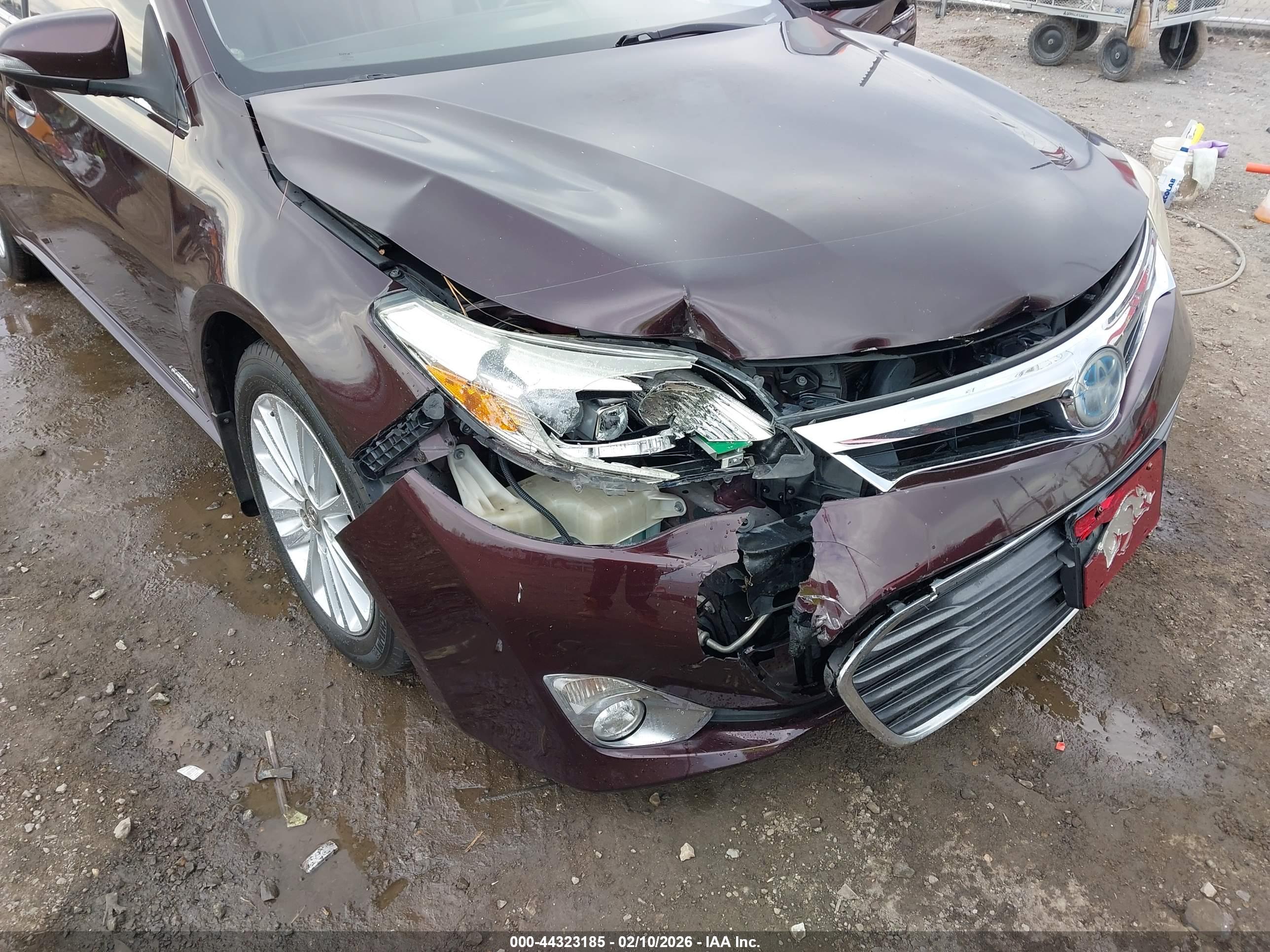 TOYOTA AVALON image 6