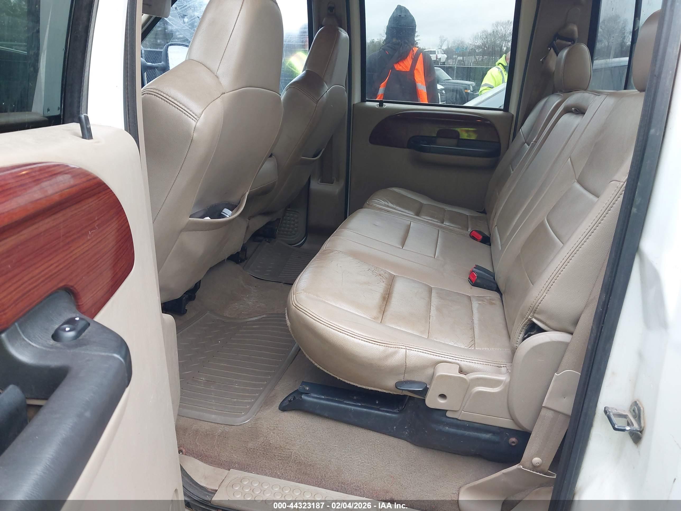 FORD F-250 image 8