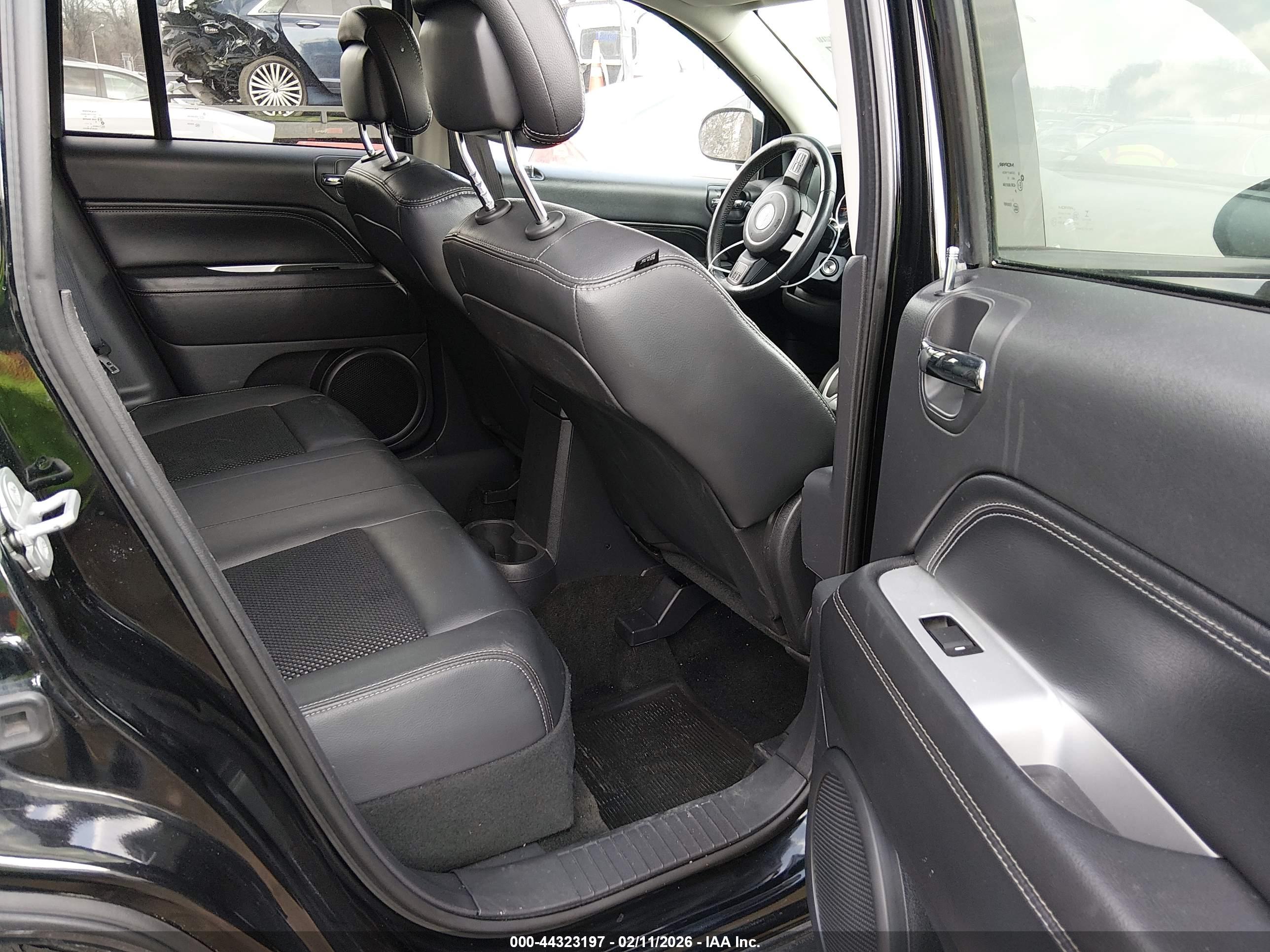 JEEP COMPASS image 8