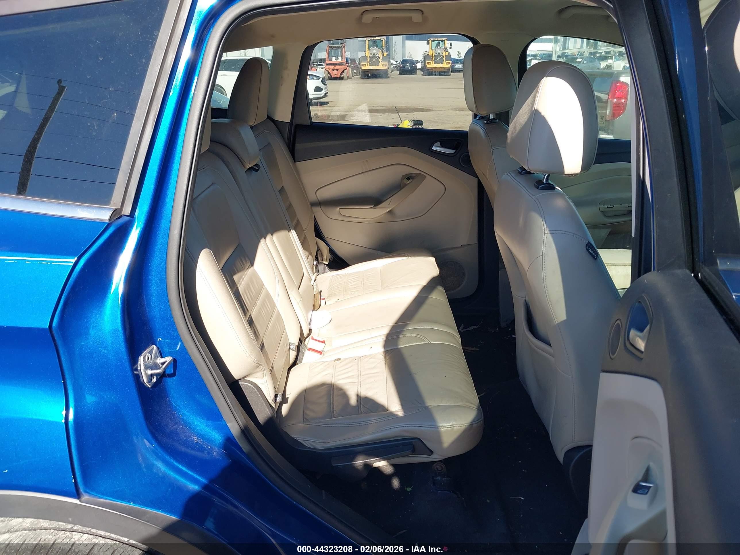 FORD ESCAPE image 8
