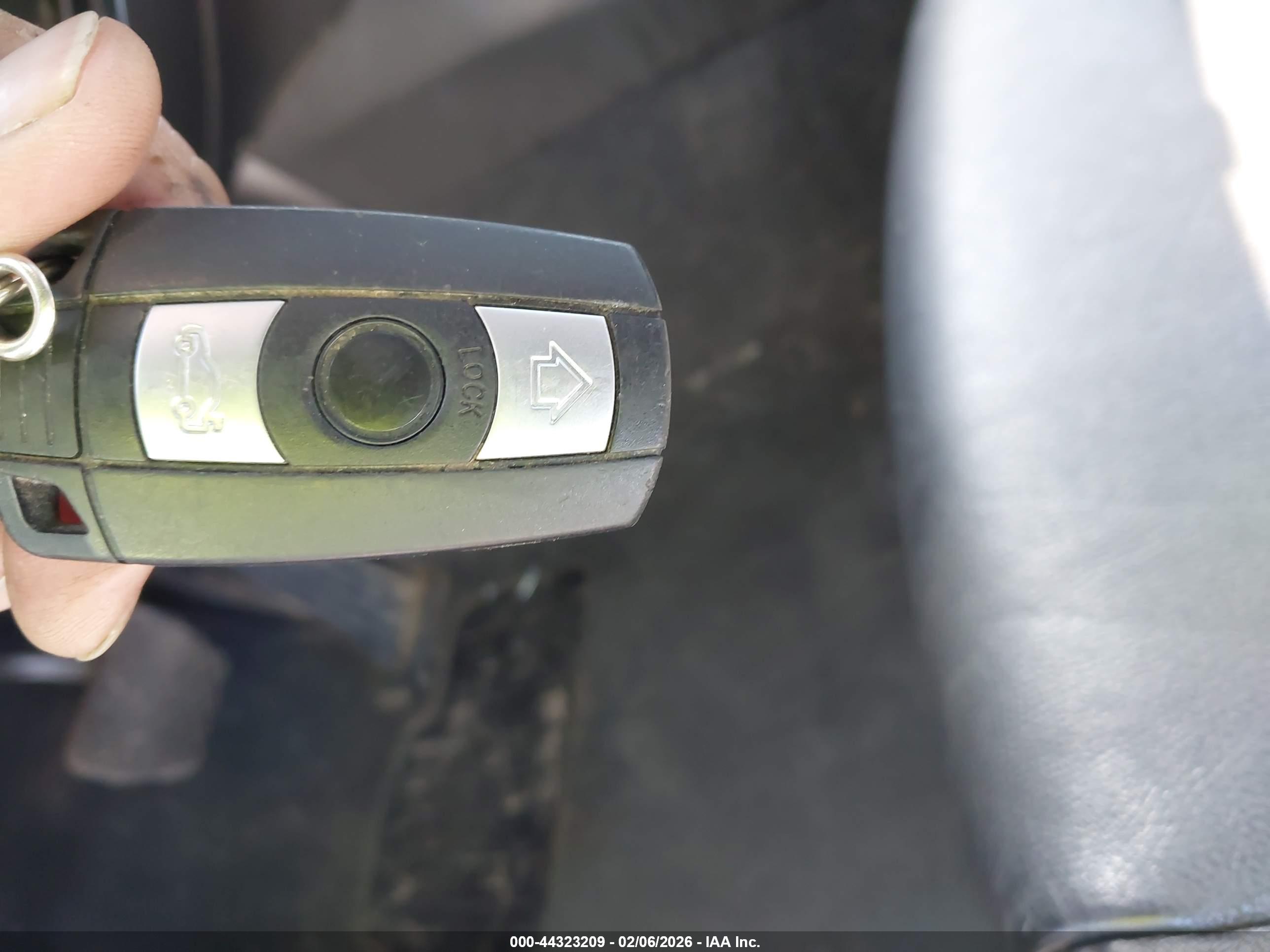 BMW 328I image 11
