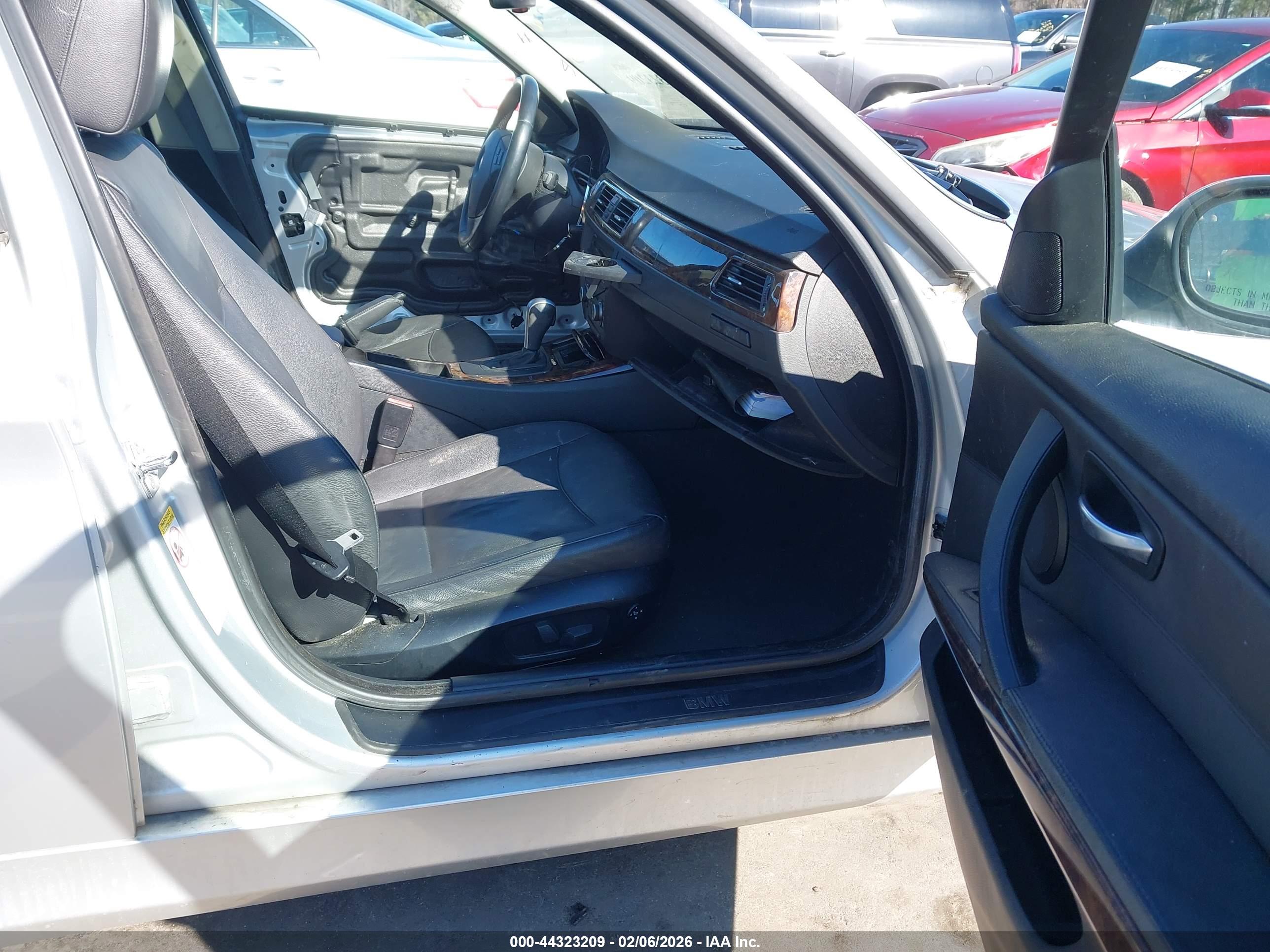 BMW 328I image 5