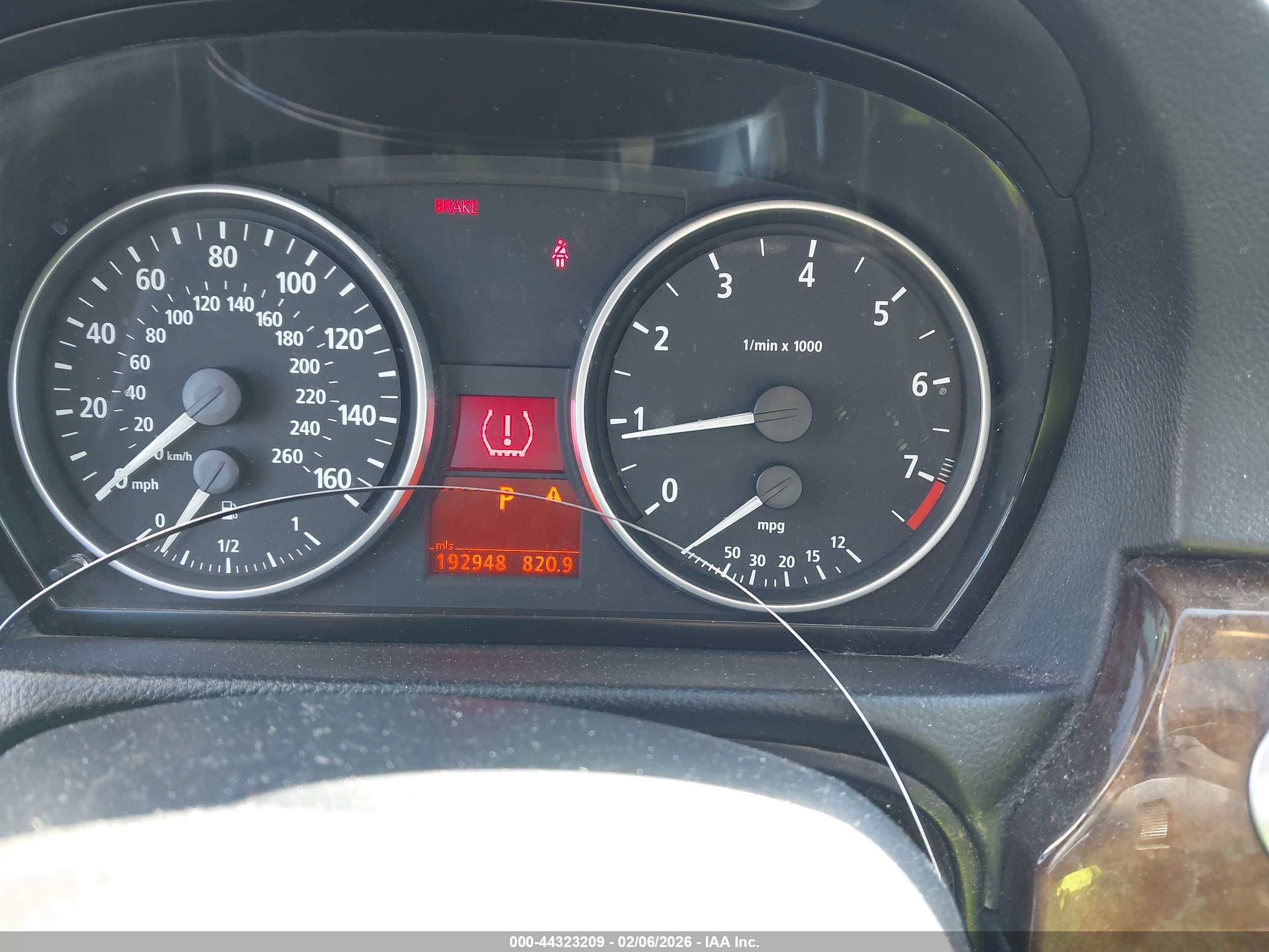 BMW 328I image 7