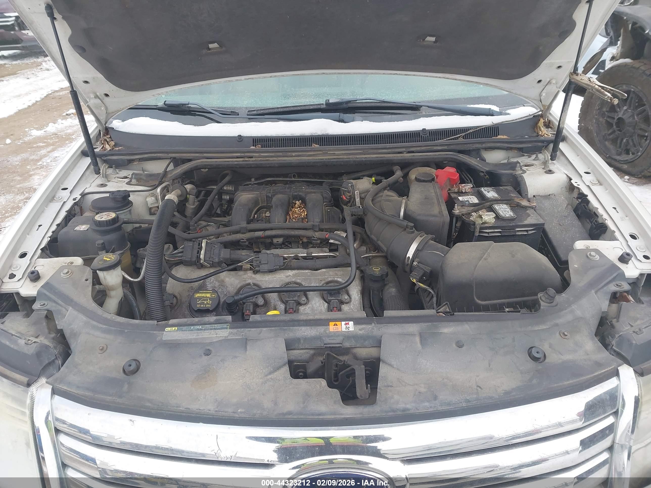 FORD TAURUS image 10