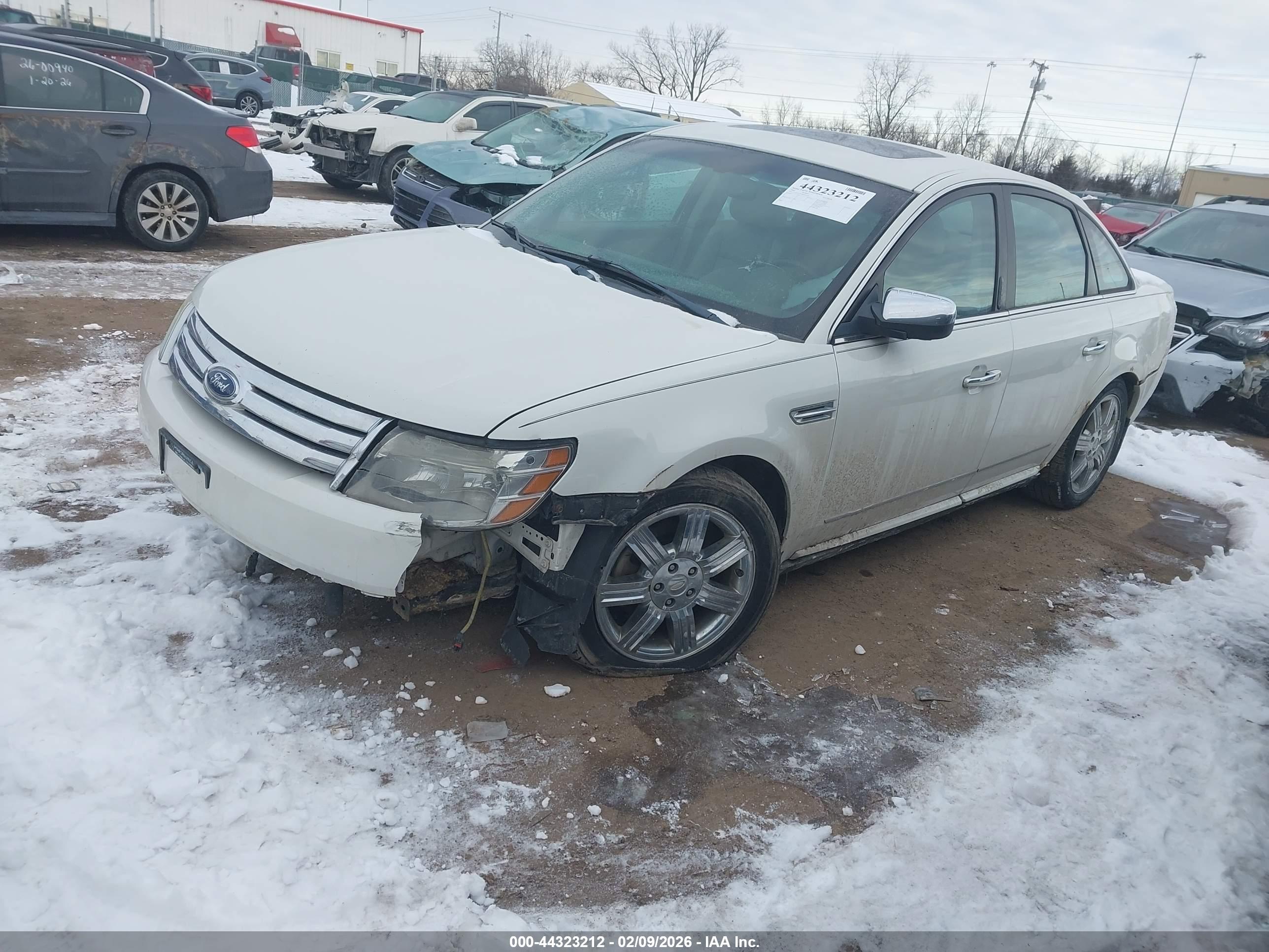 FORD TAURUS image 2